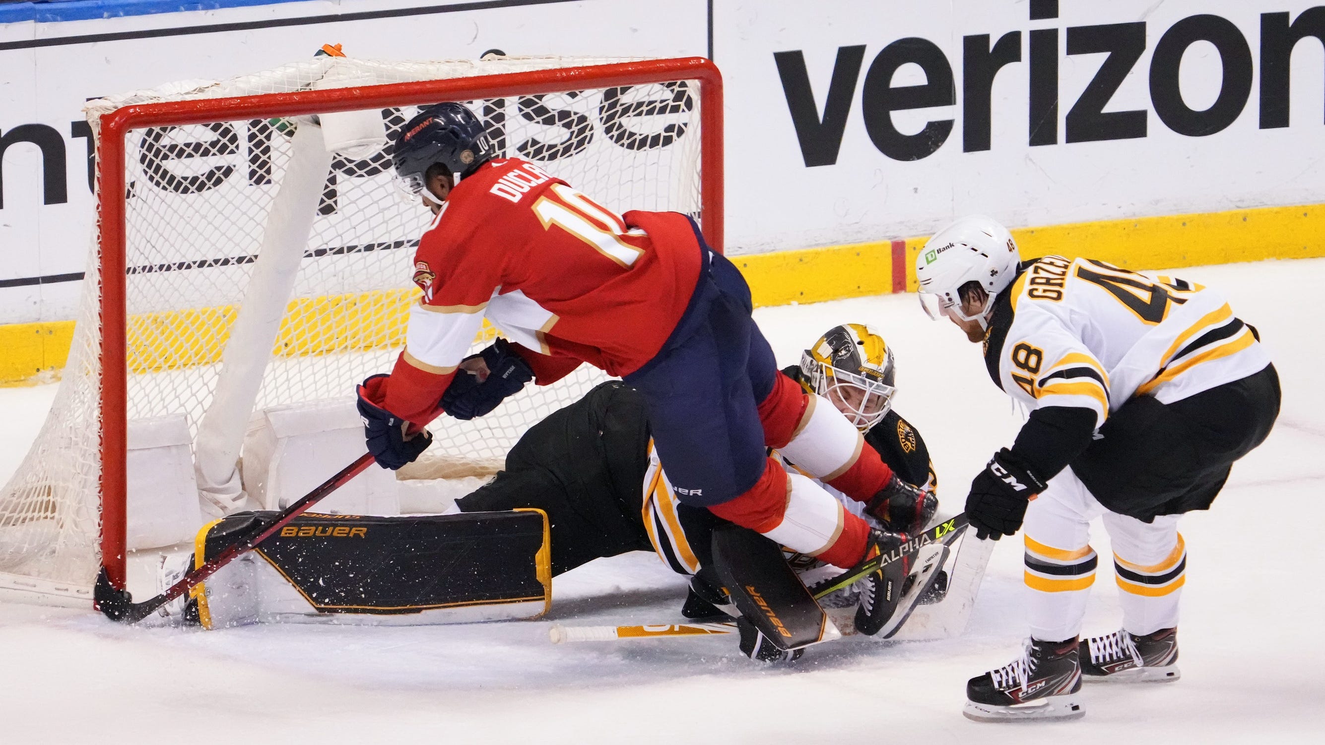 Bruins get wakeup call courtesy of league-leading Panthers