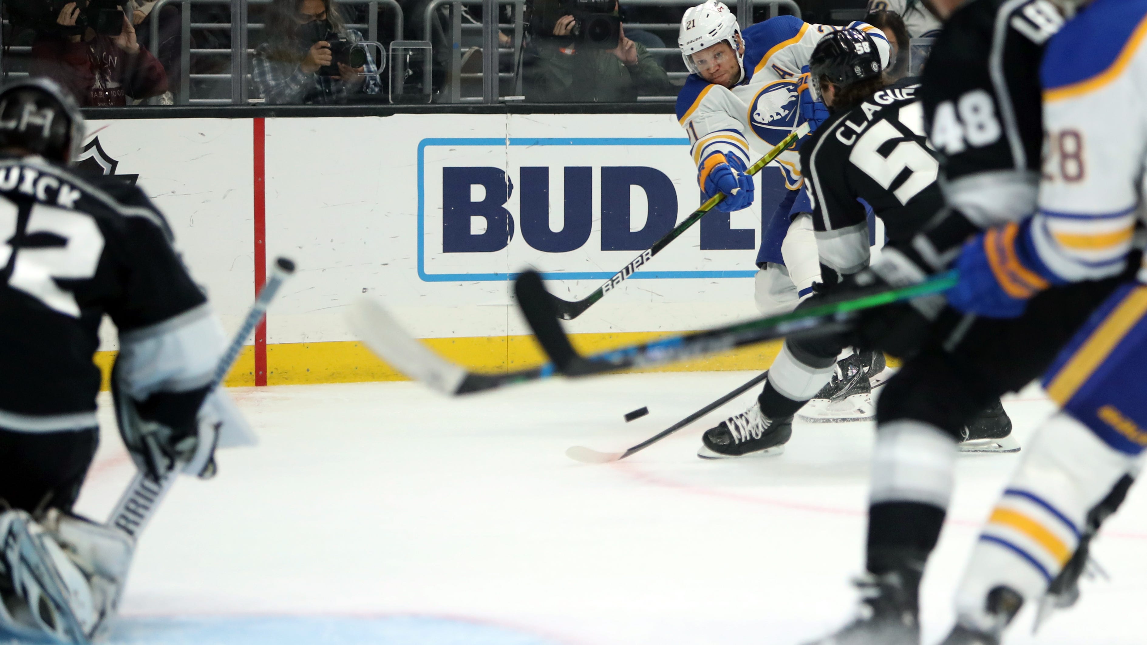 Kings come back to defeat Sabres