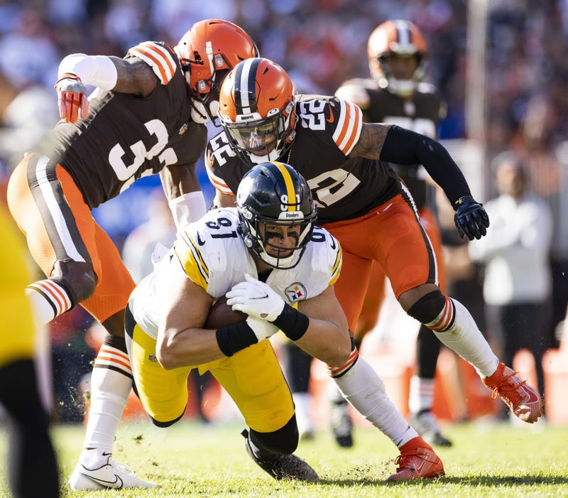 Zach Gentry against the Browns