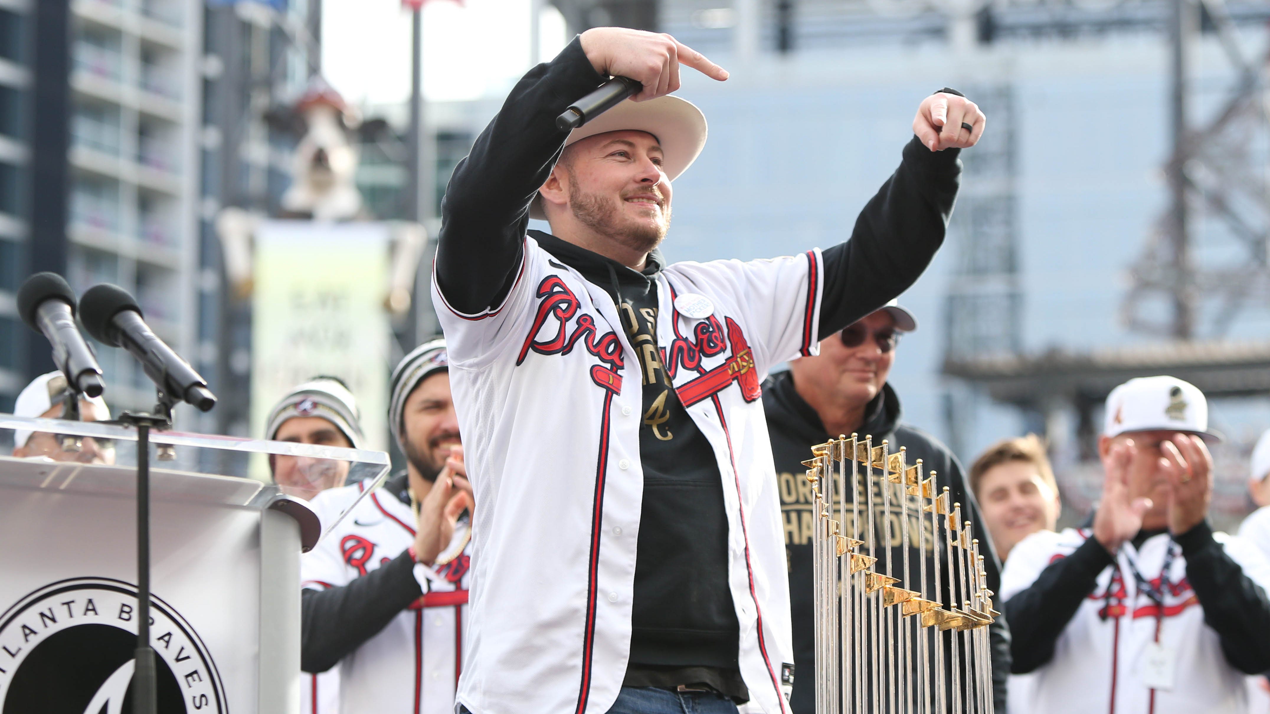 Braves reliever Tyler Matzek trusts Freddie Freeman deal will get done