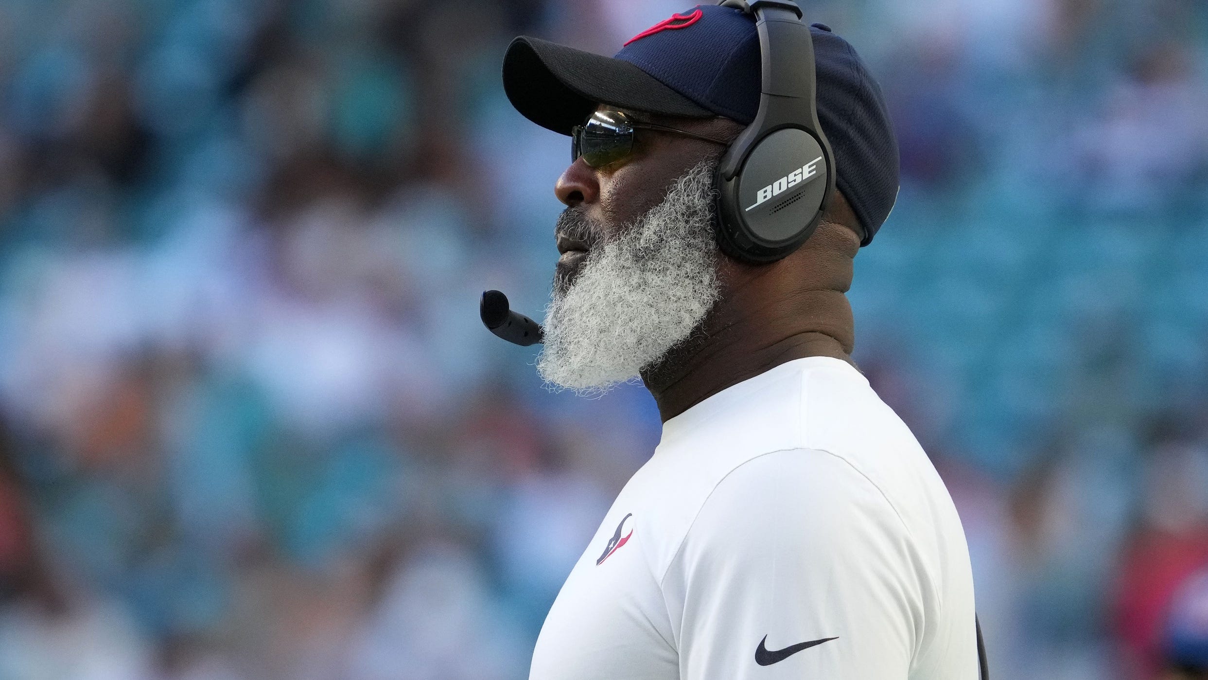 Lopez: Texans are lowering the bar with head coaching search