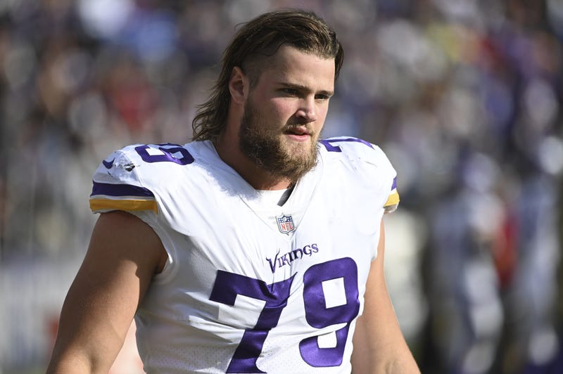 Kenny Willekes with Vikings