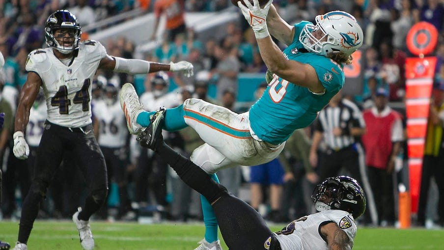 Why the Texans traded for tight end Adam Shaheen
