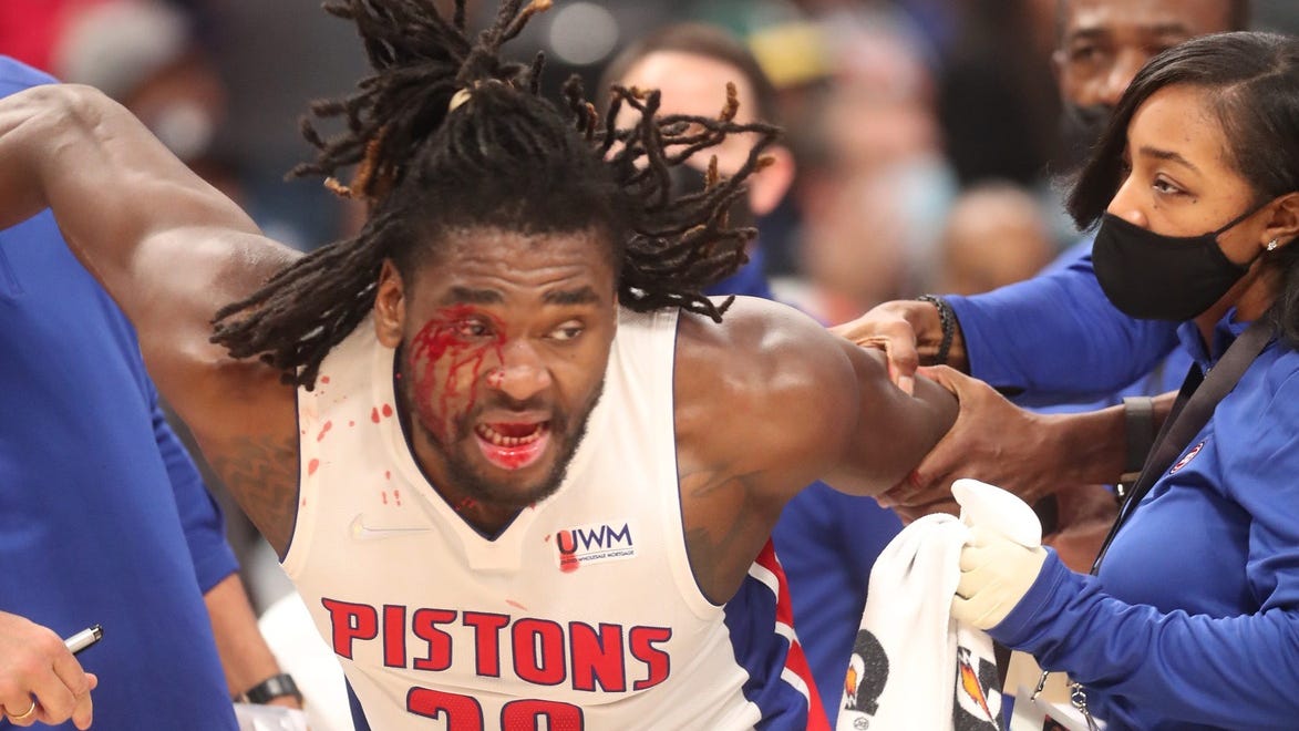 Sportsbook offering special odds for LeBron James-Isaiah Stewart rematch on Nov. 28