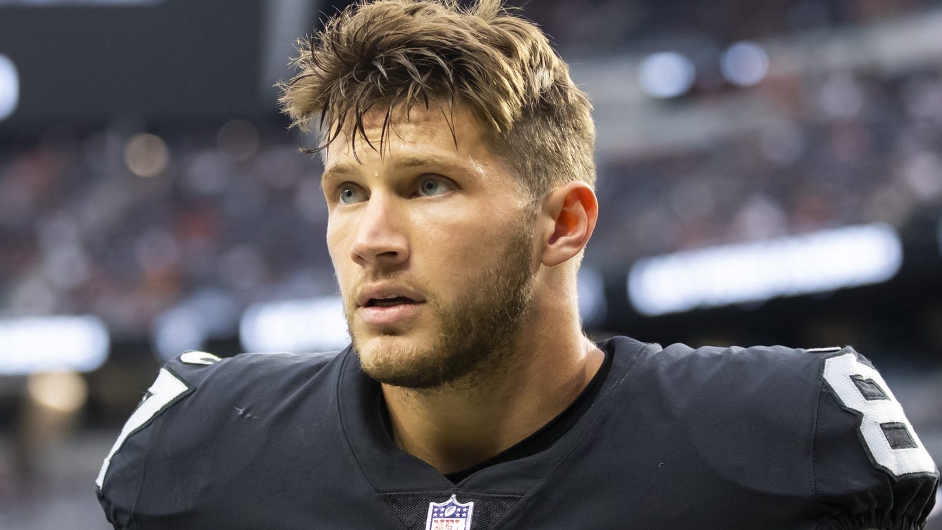 Saints TE Foster Moreau opens up on cancer battle, 'rollercoaster' offseason, more