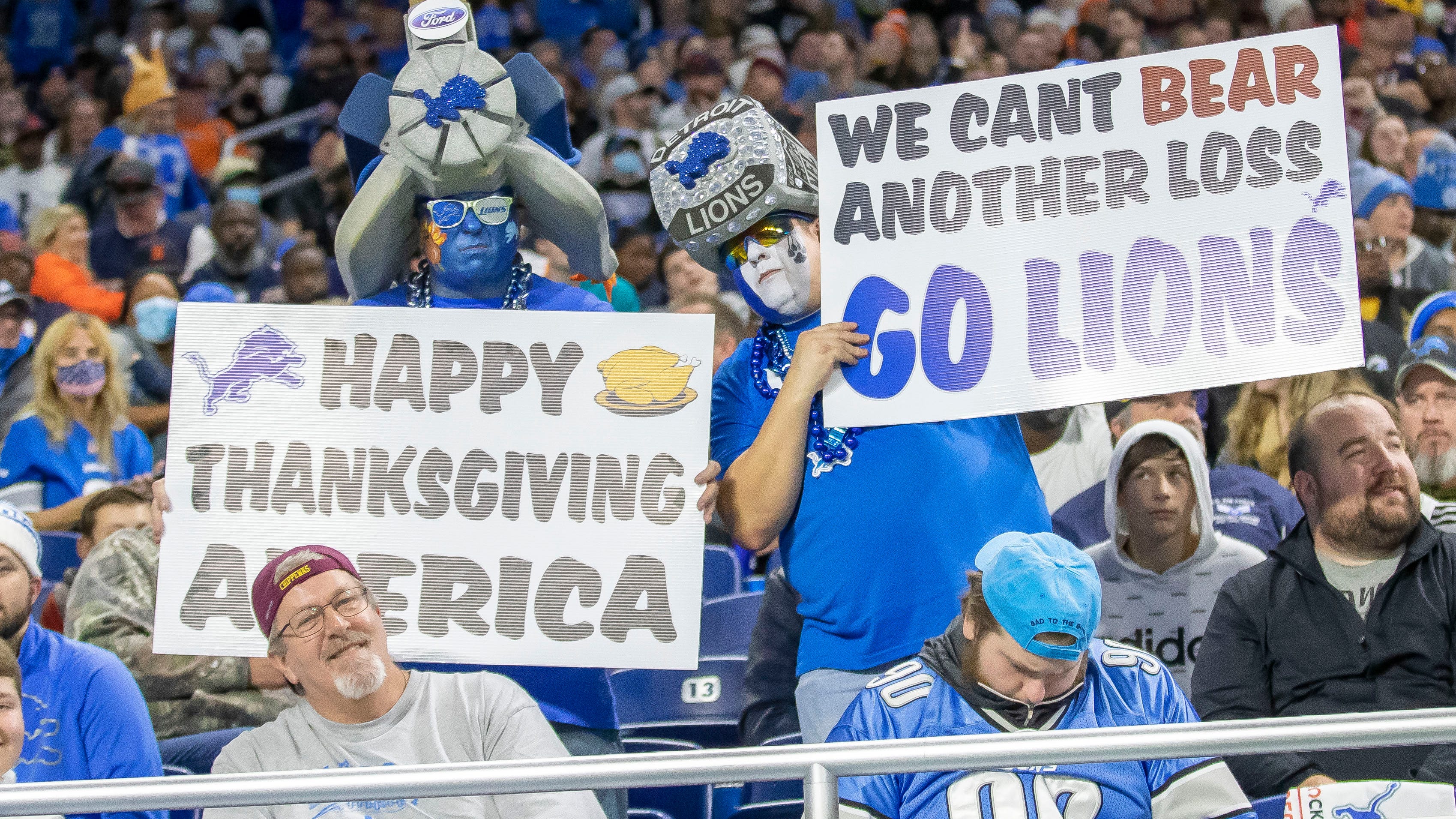 NFL's home-field 'disadvantage' continues in Thanksgiving road sweep