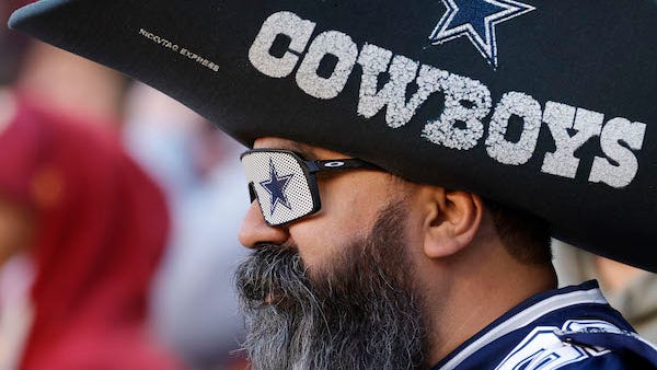 Cowboys fan rides horse into Walmart to celebrate victory over Bengals