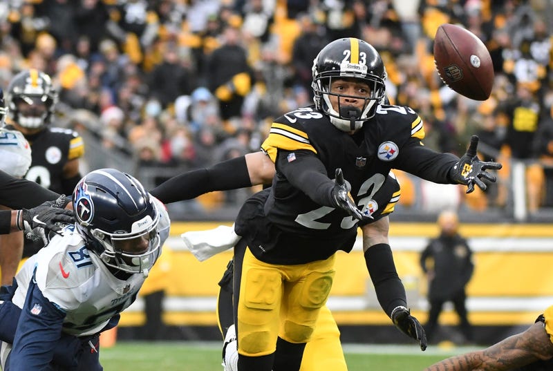 Joe Haden diving for fumble recovery