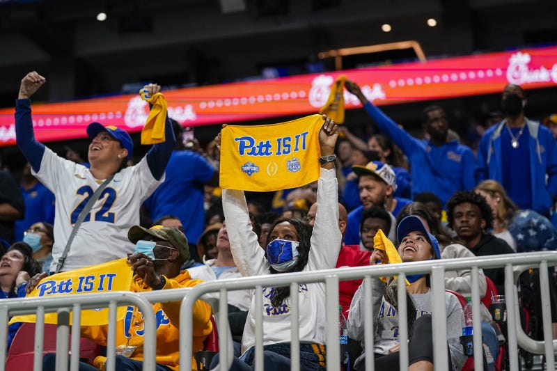 Pitt fans at the Peach Bowl