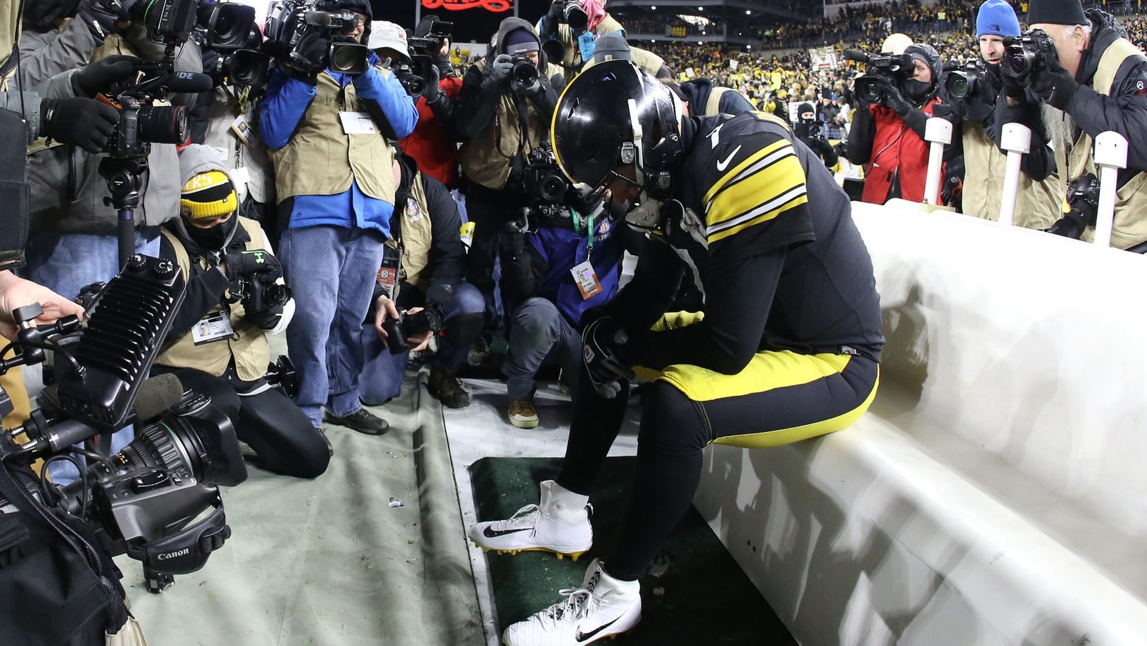 WATCH: Incredible video of Roethlisberger's final moments on the field
