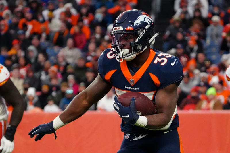 Broncos RB Running With Ball