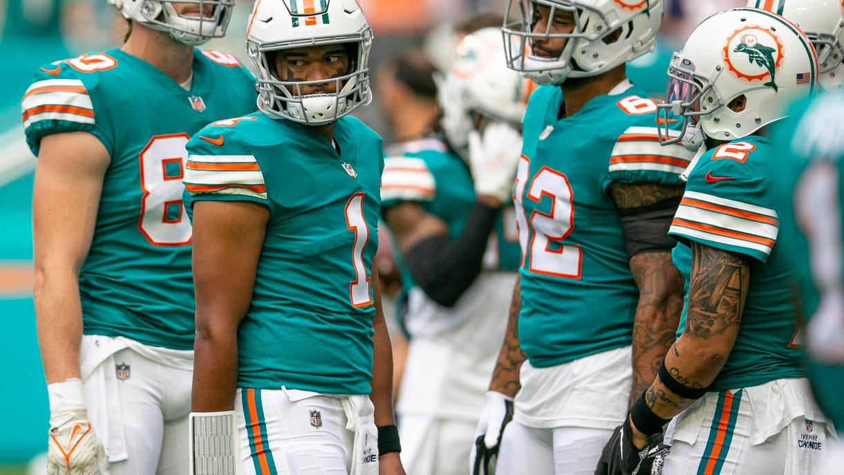 Hoch and Crowder: Incredible NFL playoff weekend shined a light at how far Dolphins are to being contenders