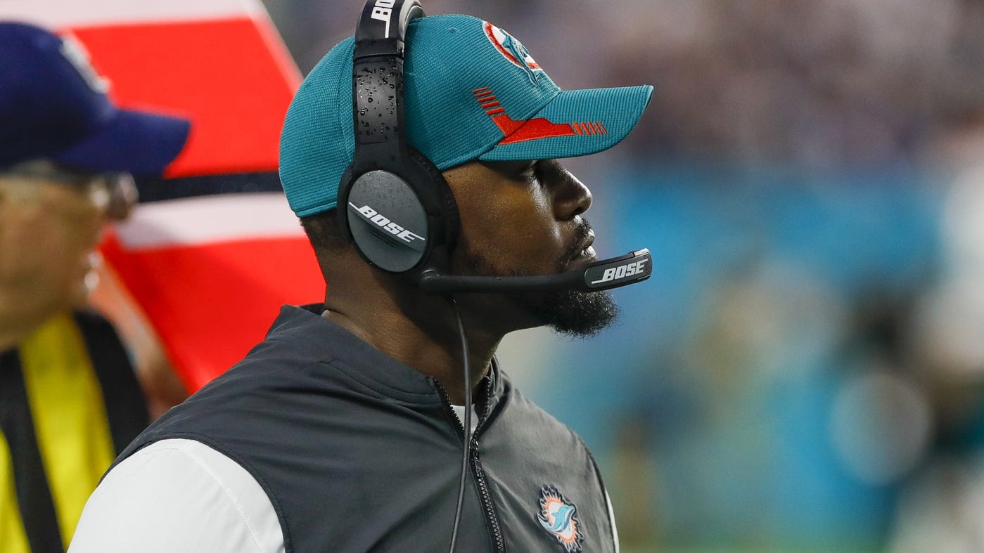 Will Brian Flores have enough talent to fix the Vikings defense?