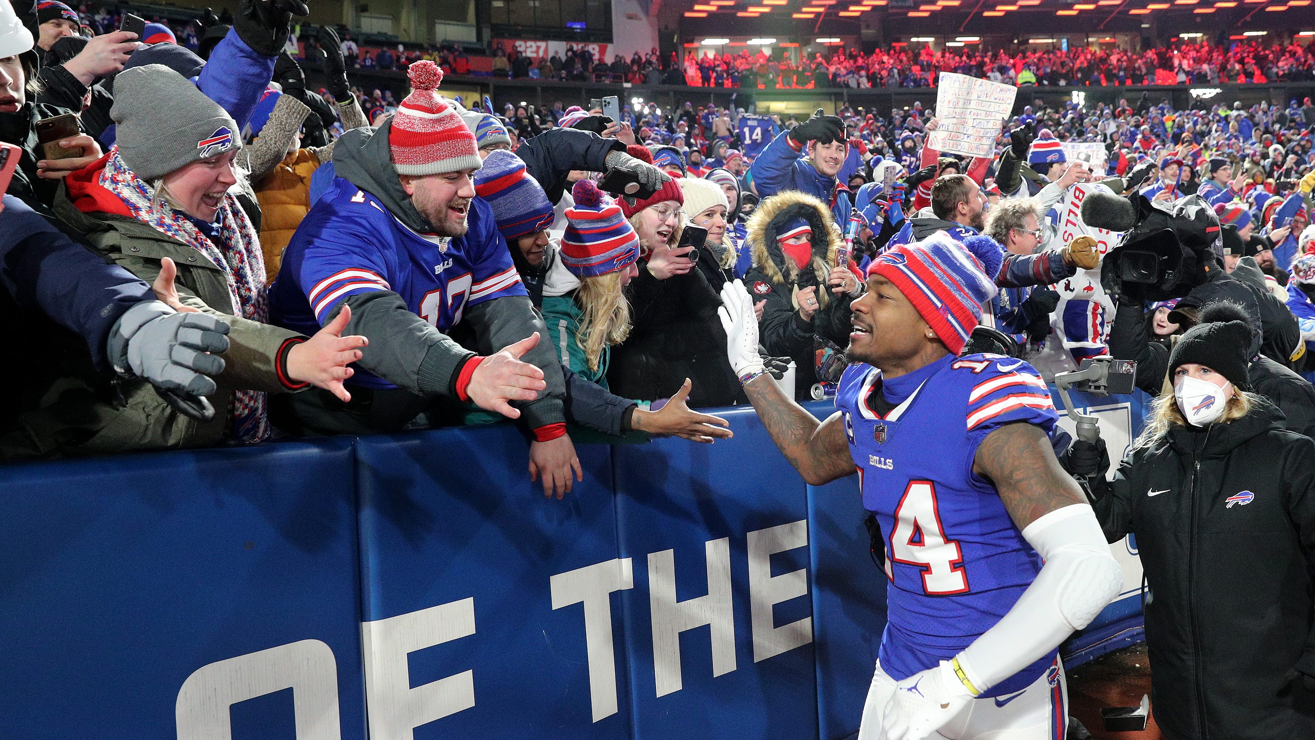 For Stefon Diggs, new deal is all about staying with Bills family