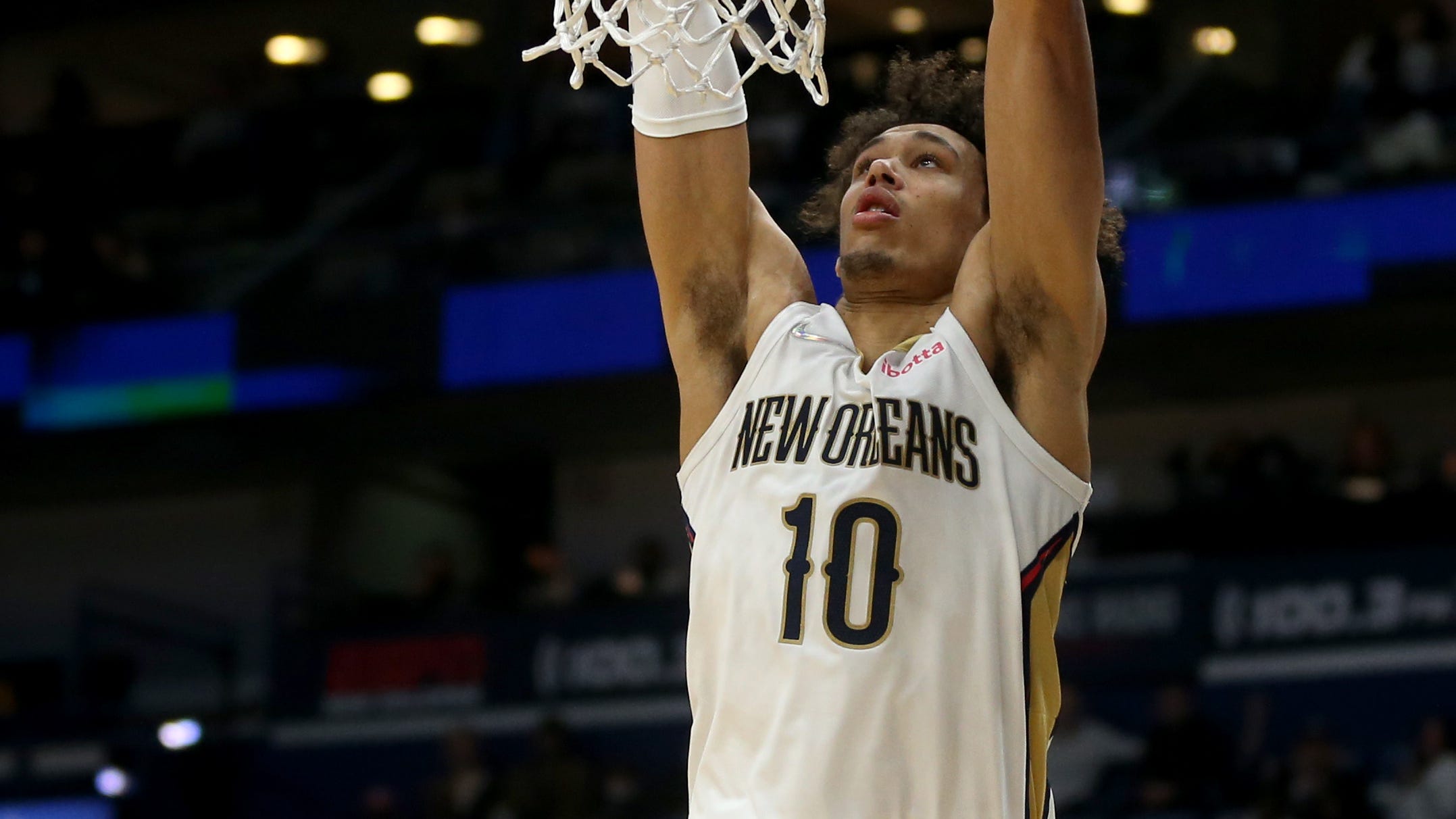 Pelicans' Jaxson Hayes facing 12 misdemeanor charges following encounter with LAPD officer in July