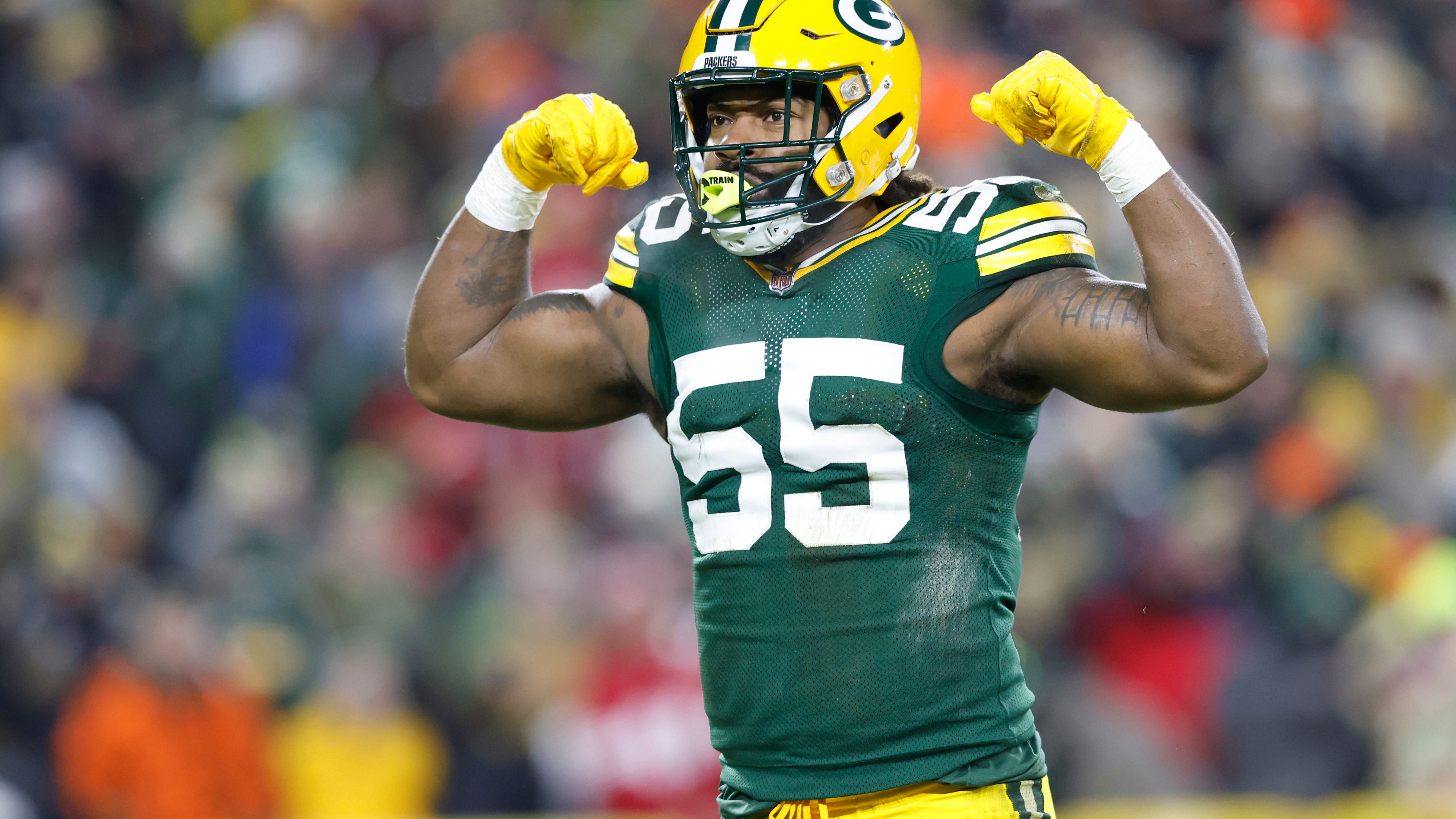 Cowboys making 'strong push' for pass rusher Za'Darius Smith