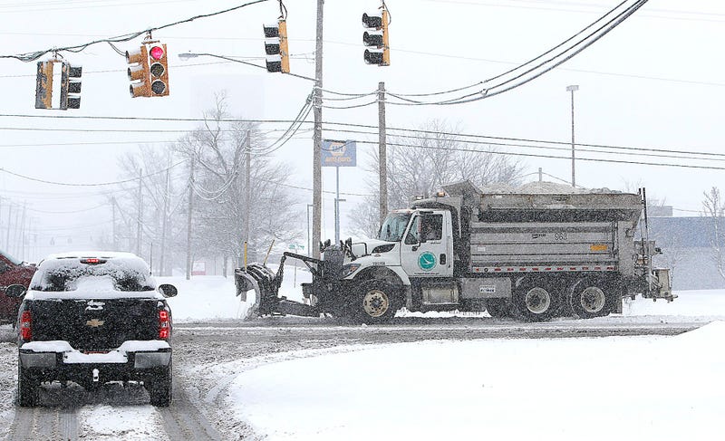 NE Ohio Gets Hit With 10"-15" Of Lake Effect Snow Today