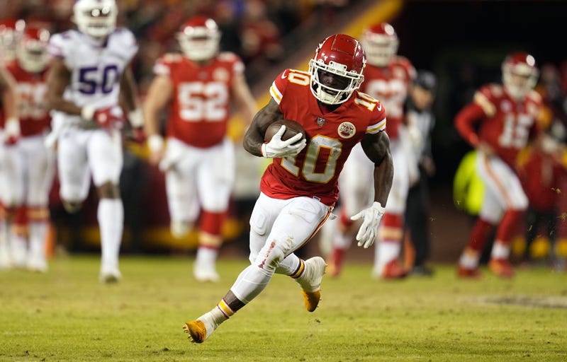 Tyreek Hill runs alone against the Buffalo Bills at Arrowhead Stadium
