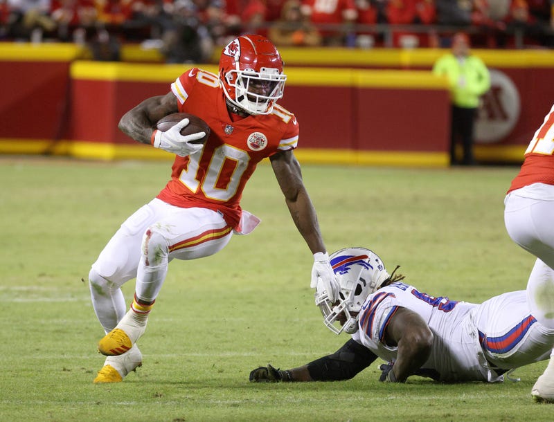 Tyreek Hill flies all over