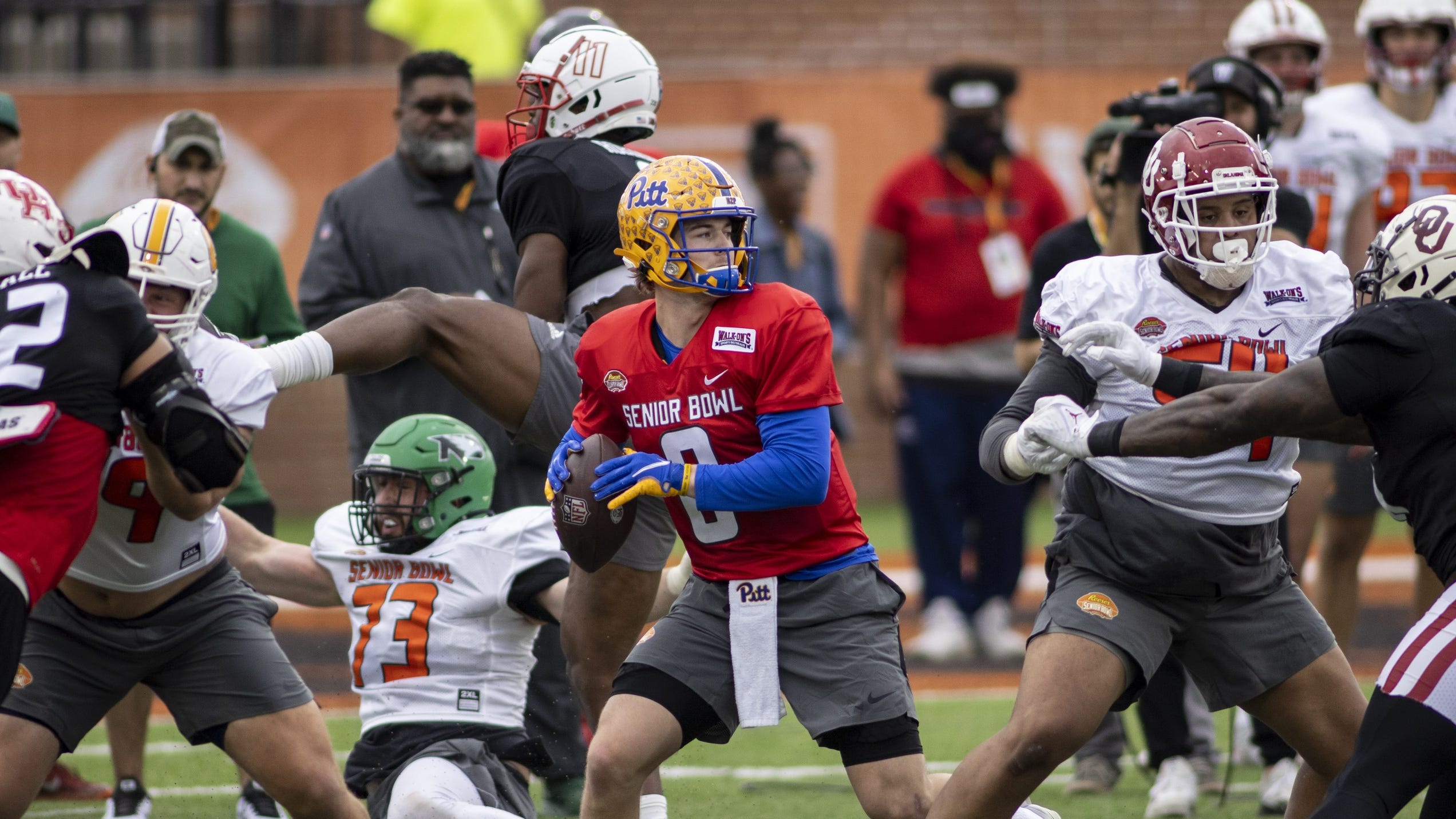 Kenny Pickett on Joe Burrow comparison at Senior Bowl: 'That's a heck of an intro'