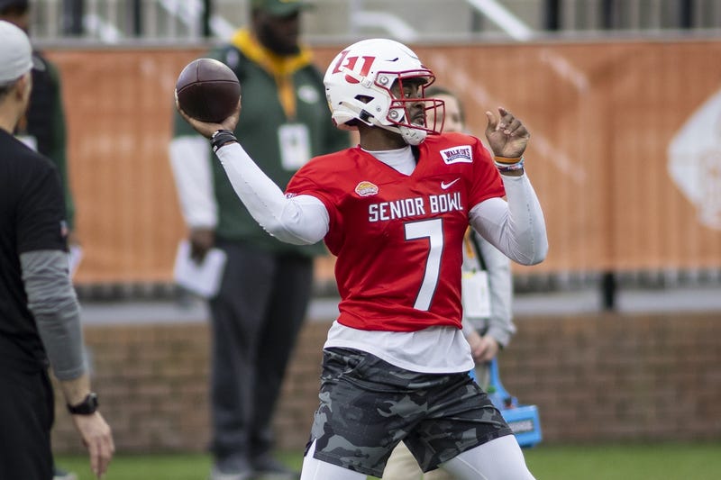 Malik Willis running plays at the 2022 Senior Bowl in Mobile, Alabama