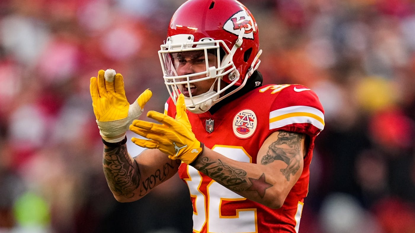 Fowler: Steelers keeping an eye on Honey Badger