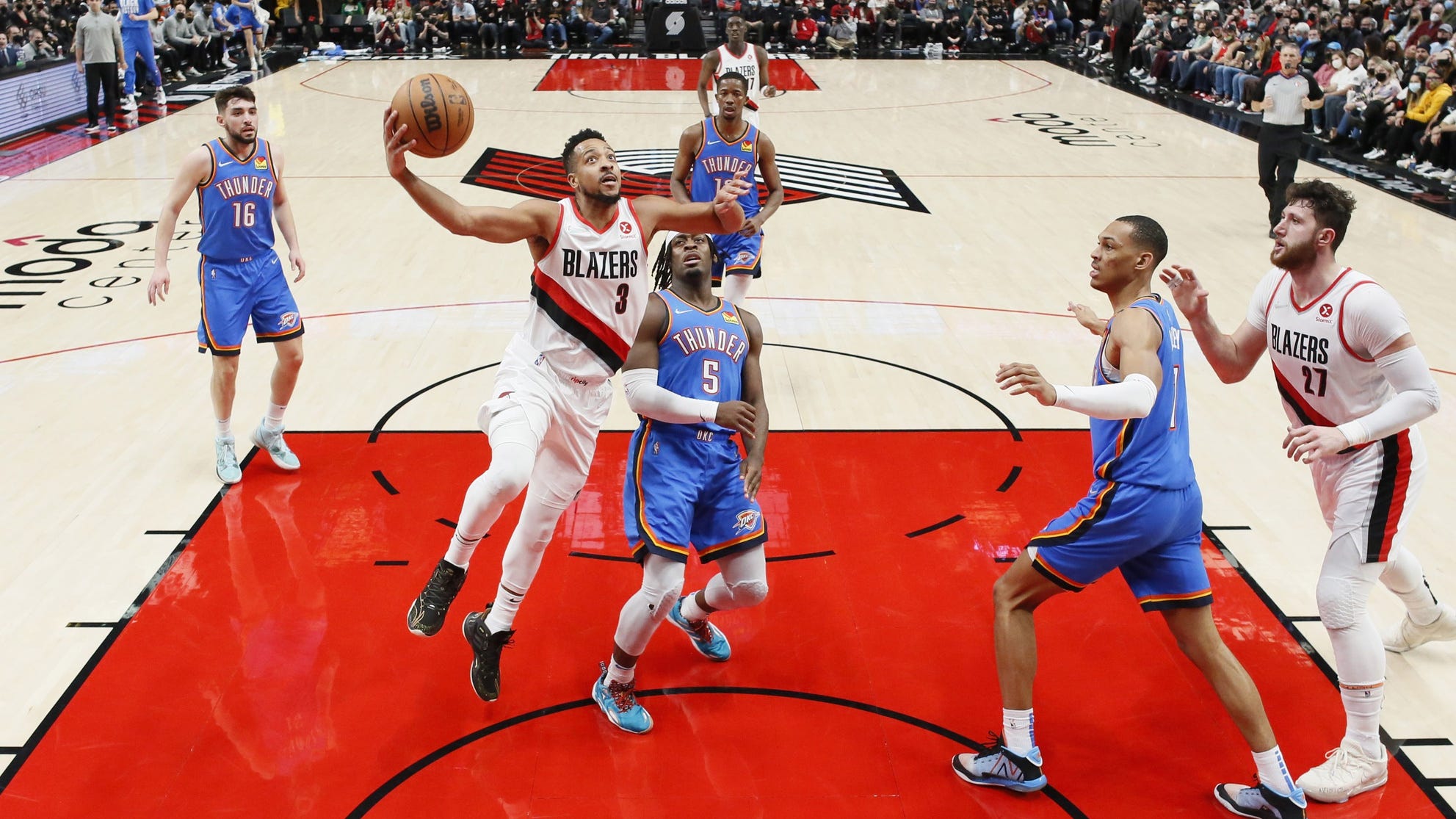 Pelicans land trade for Blazers' CJ McCollum, Larry Nance; see details