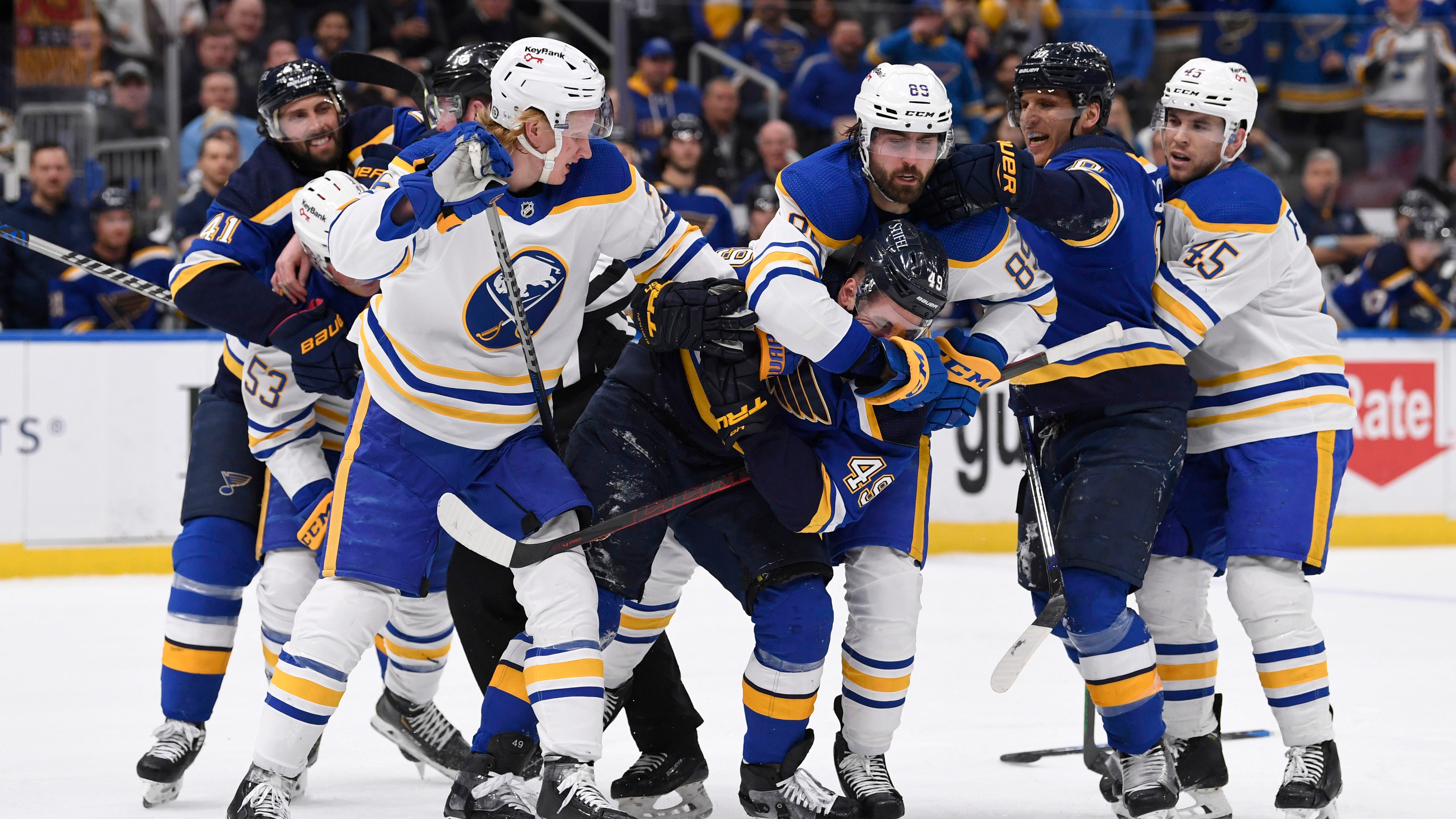 Sabres lose back-and-forth affair in St. Louis