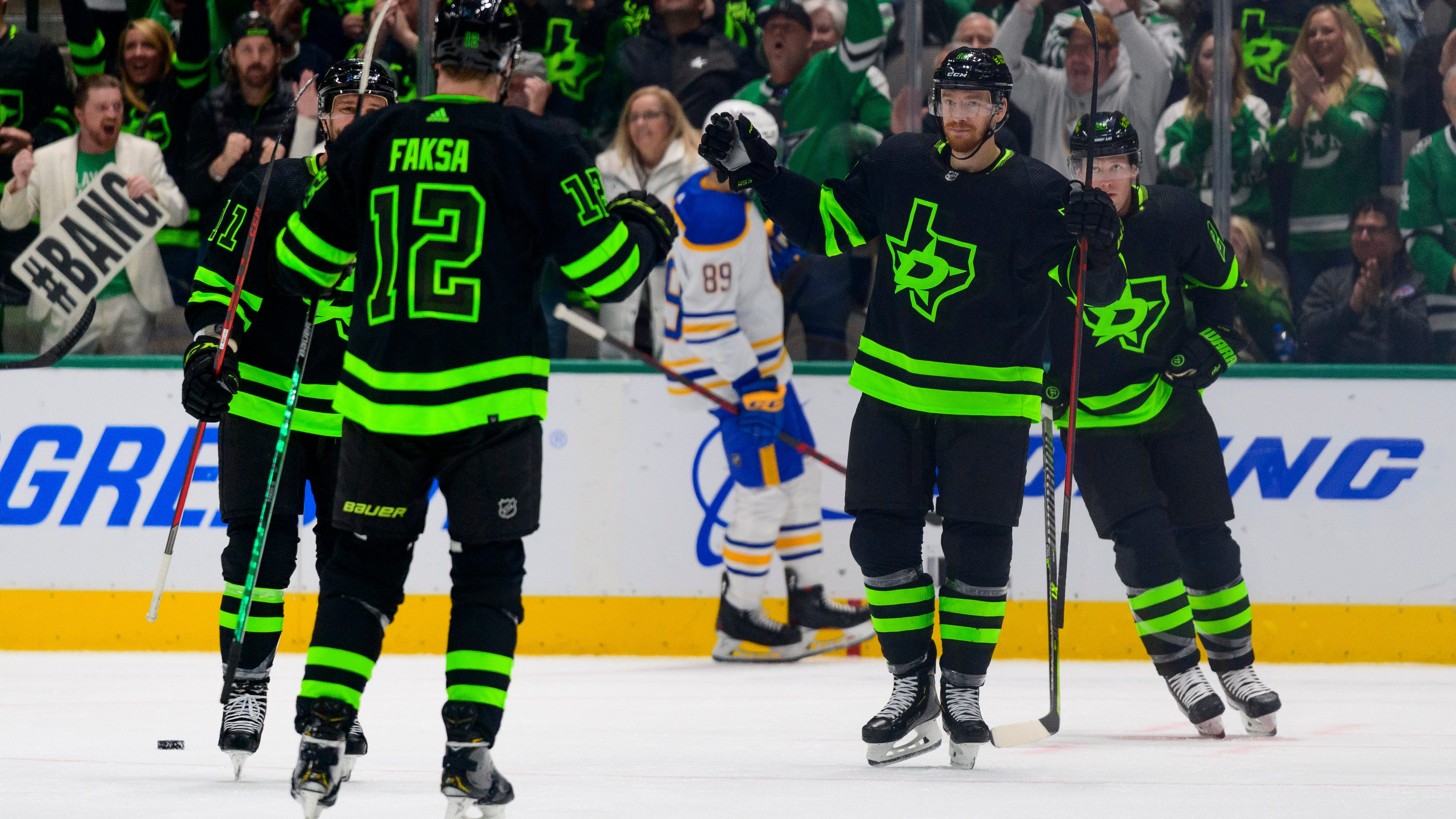 Stars outshine Sabres in Dallas