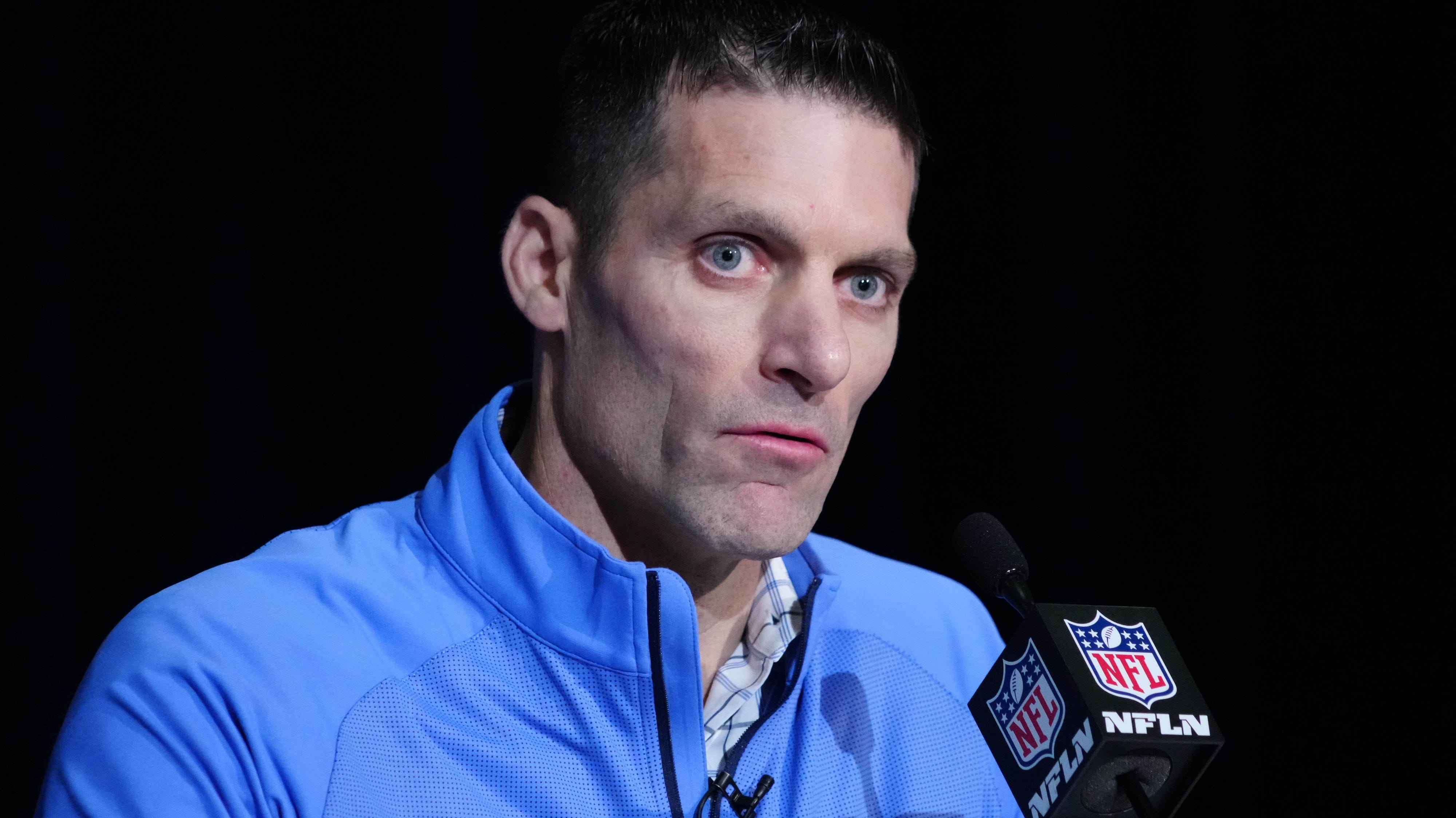 Caserio says Texans discussed moving back into first round