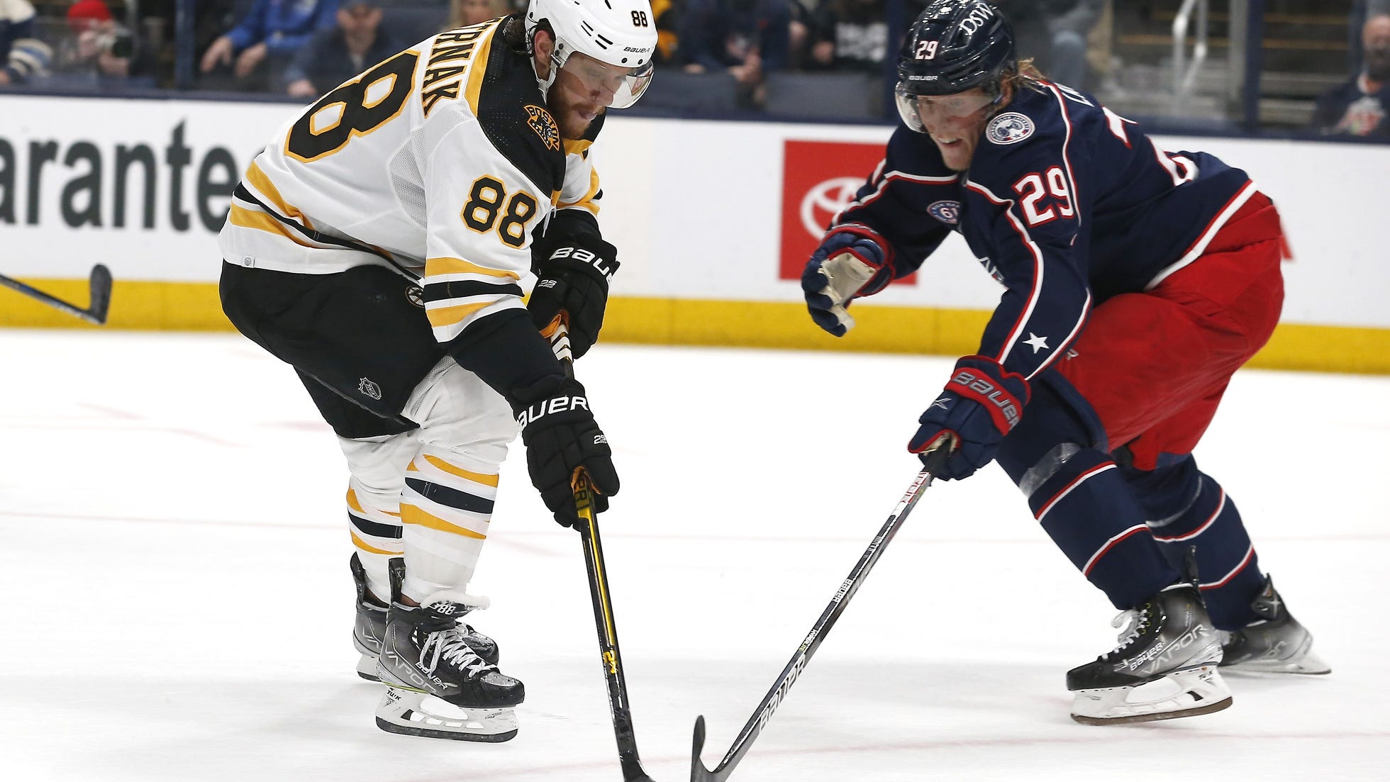 How Bruins are expected to line up with David Pastrnak, Trent Frederic out