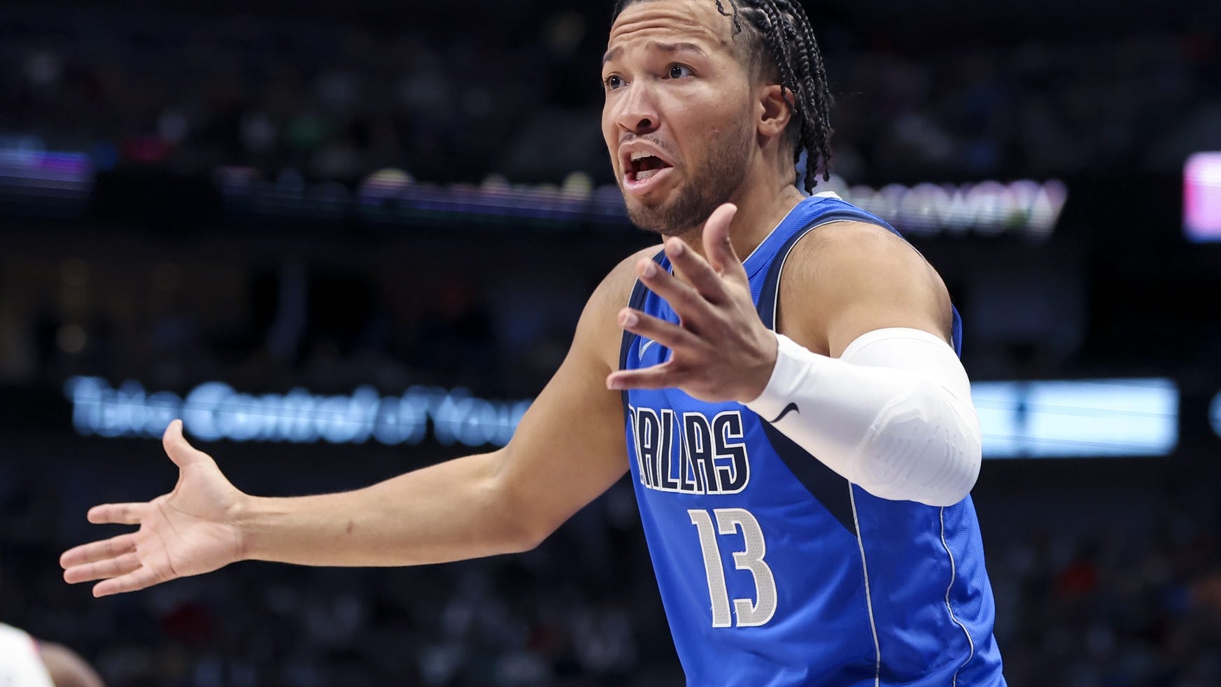 Knicks clear cap space for Jalen Brunson, Mavs to get nothing in return?