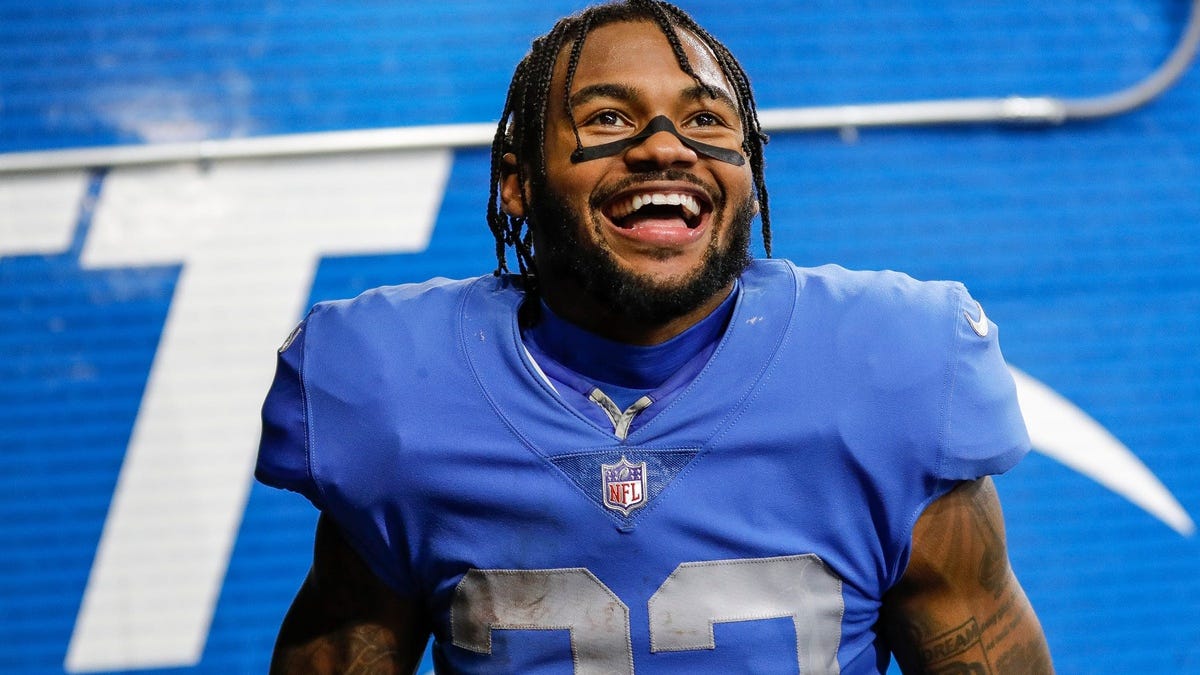 D’Andre Swift can’t stop thinking about running behind Lions O-line