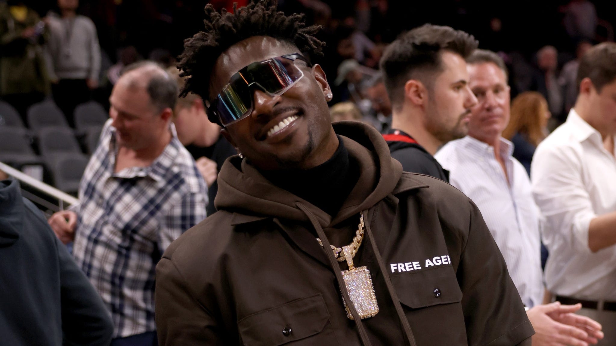 Antonio Browns' 'Put That Sh*t On' dance becoming a big hit