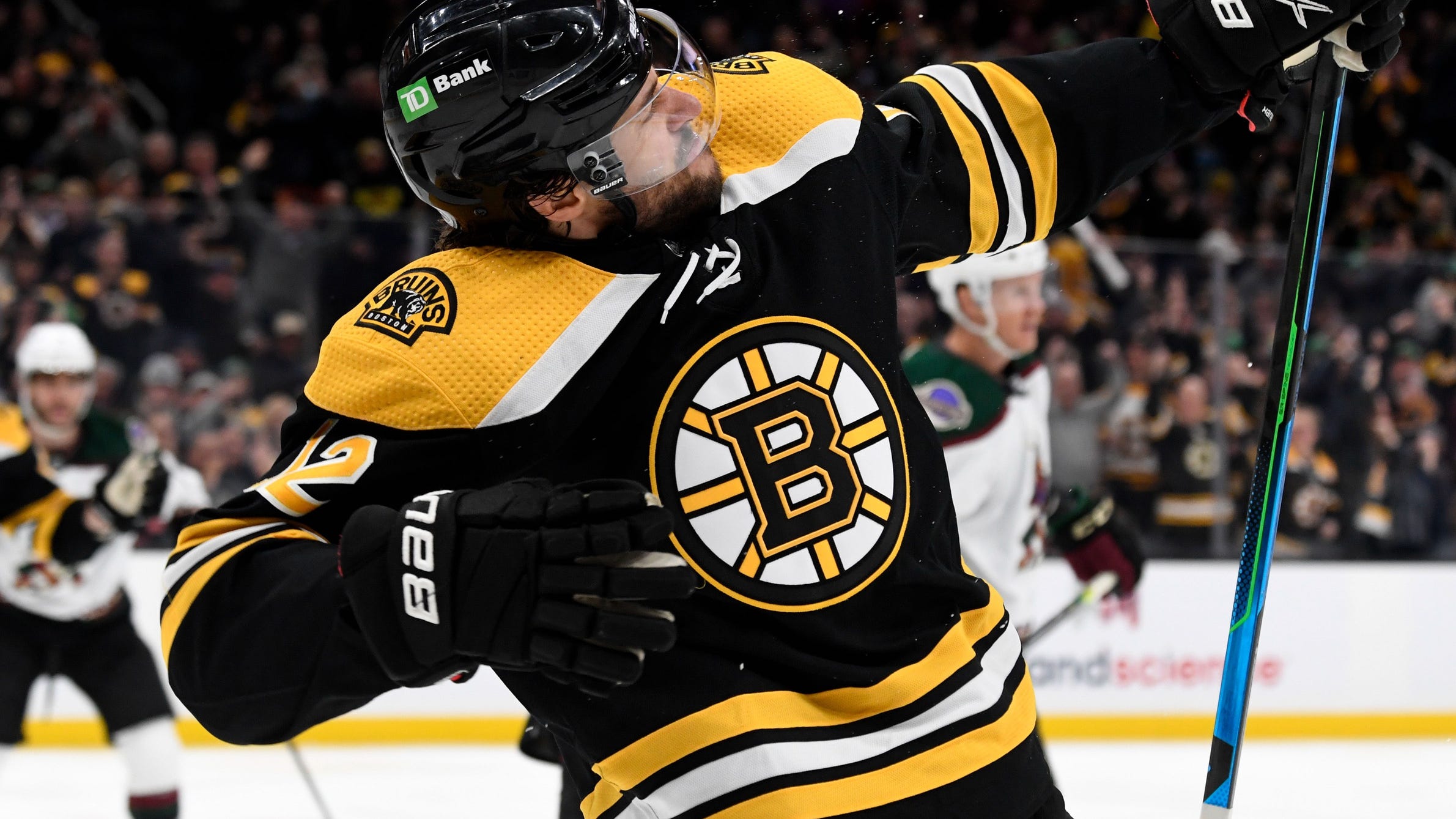 Third line stays hot, lifts Bruins to late win over Coyotes