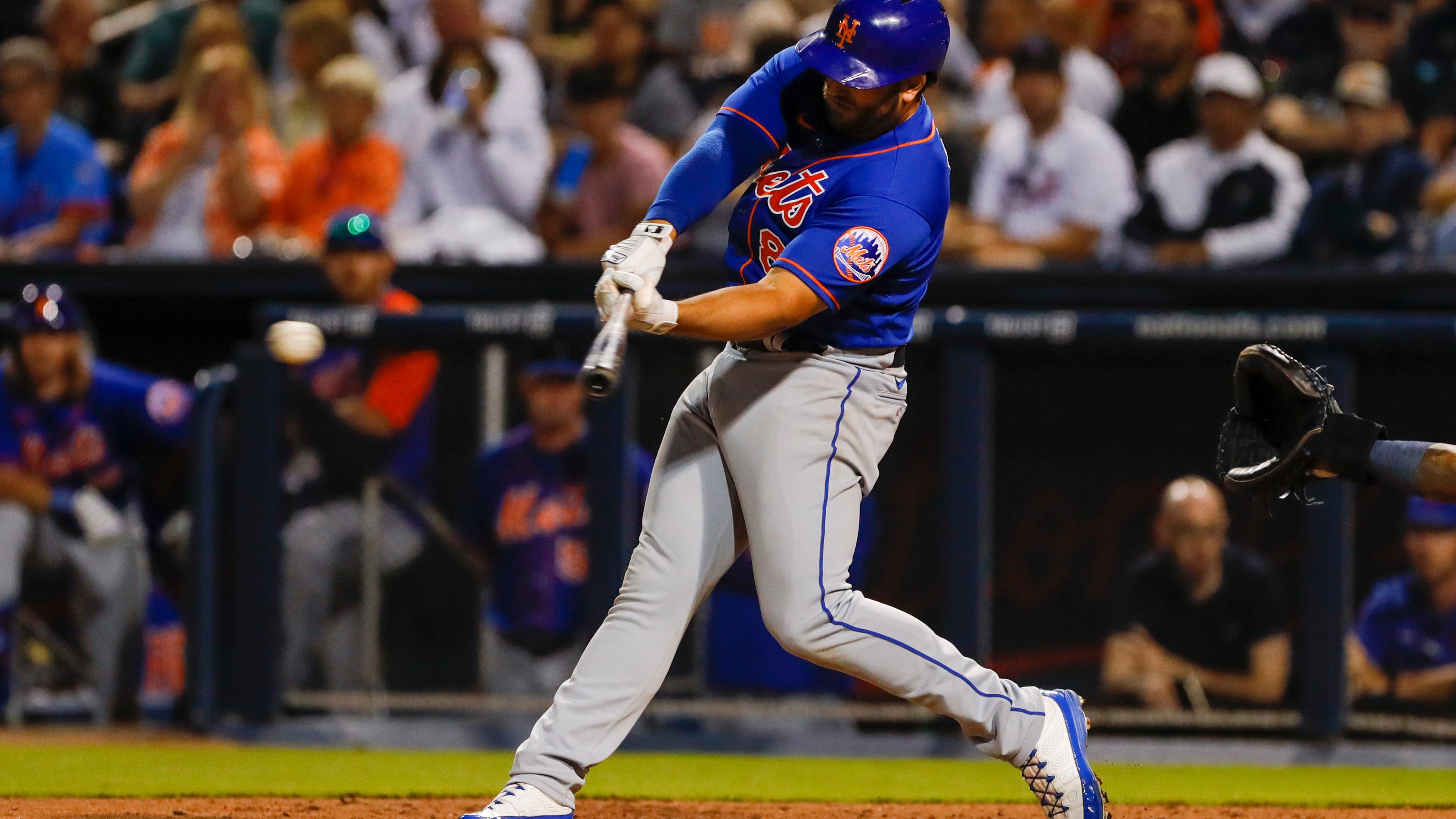 Report: Mets bring OF Daniel Palka to Queens for possible activation