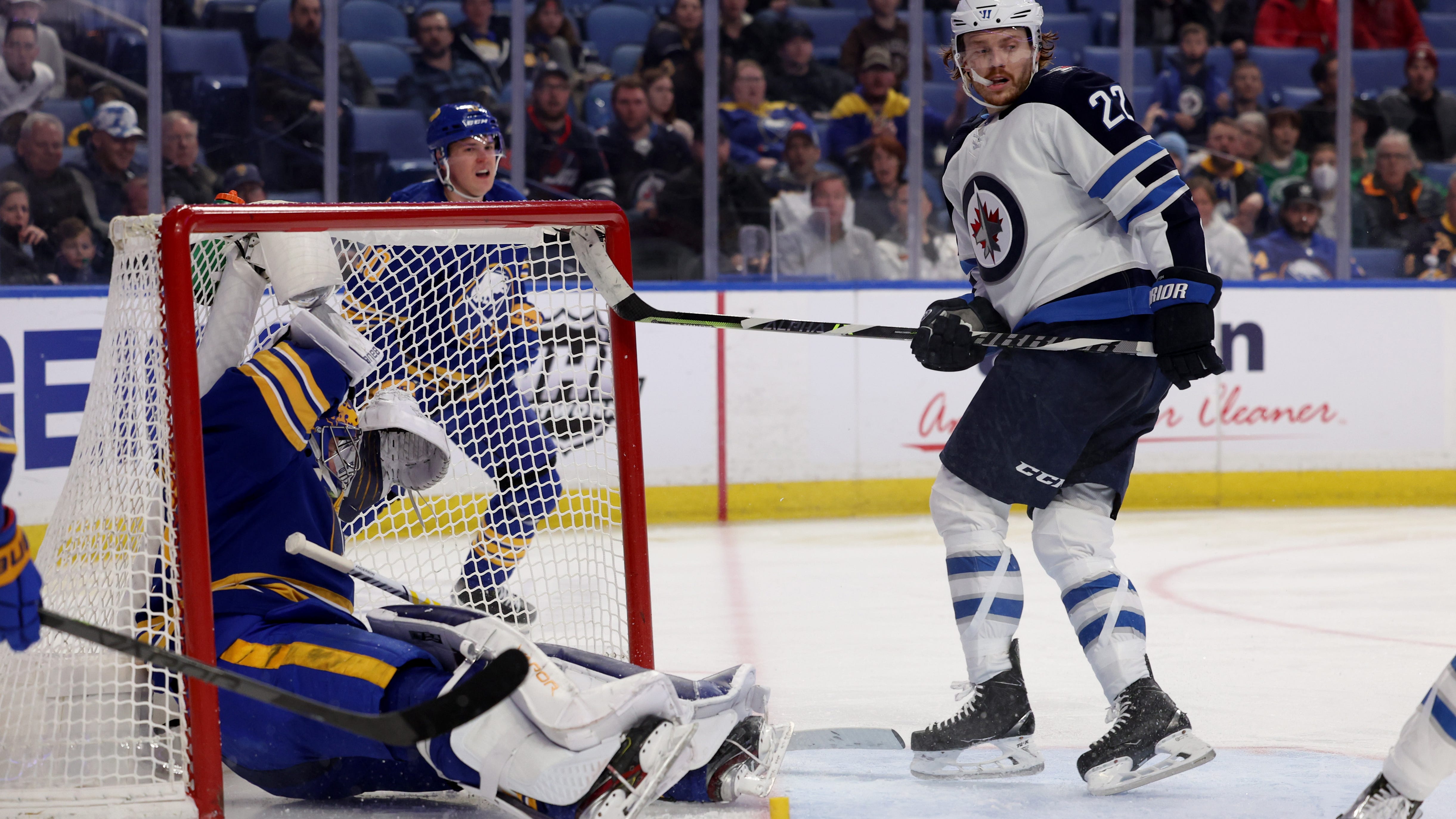 Sabres extend point streak, but lose to Jets in shootout