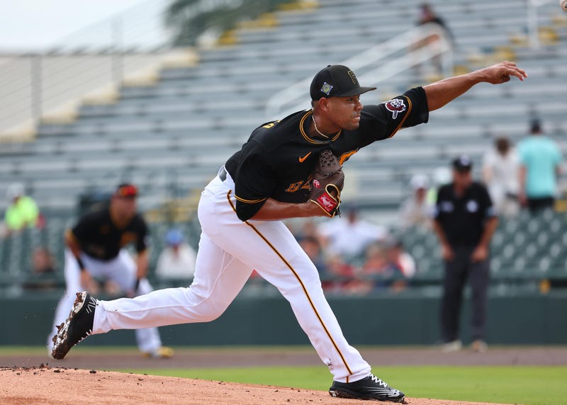 Pittsburgh Pirates starting pitcher Jose Quintana (62) throws a pitch during the first inning against the Toronto Blue Jays