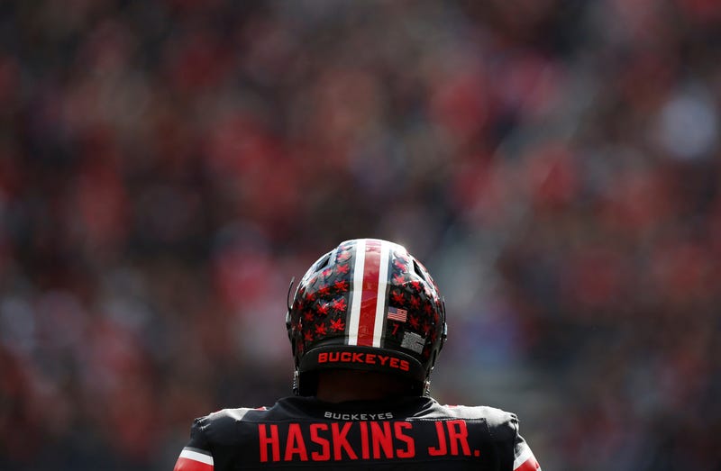 Ohio State Buckeyes quarterback Dwayne Haskins Jr. (7) stands on the sideline during the second quarter of a NCAA college football game