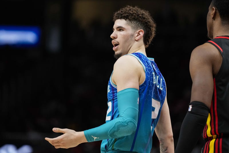 Charlotte Hornets guard LaMelo Ball (2) 