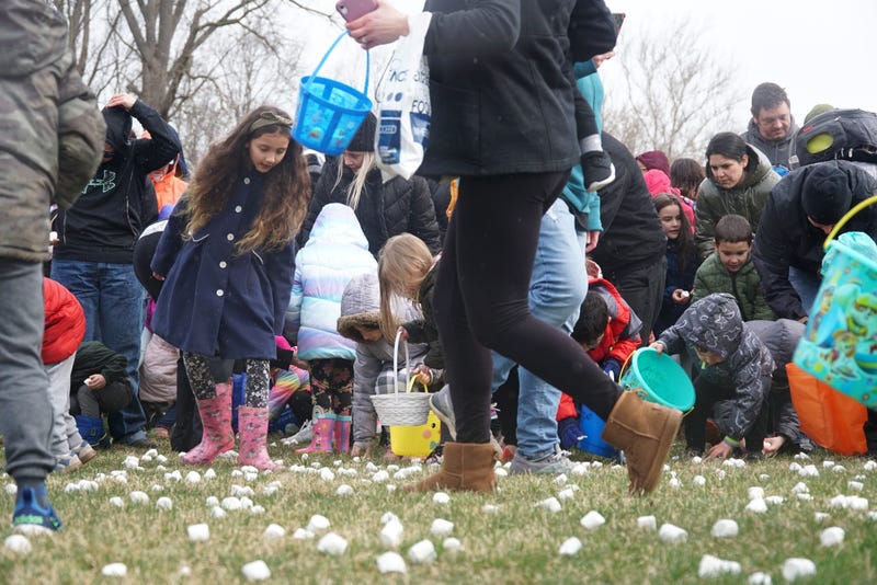 Marshmallow drop at Nankin Mills in Westland