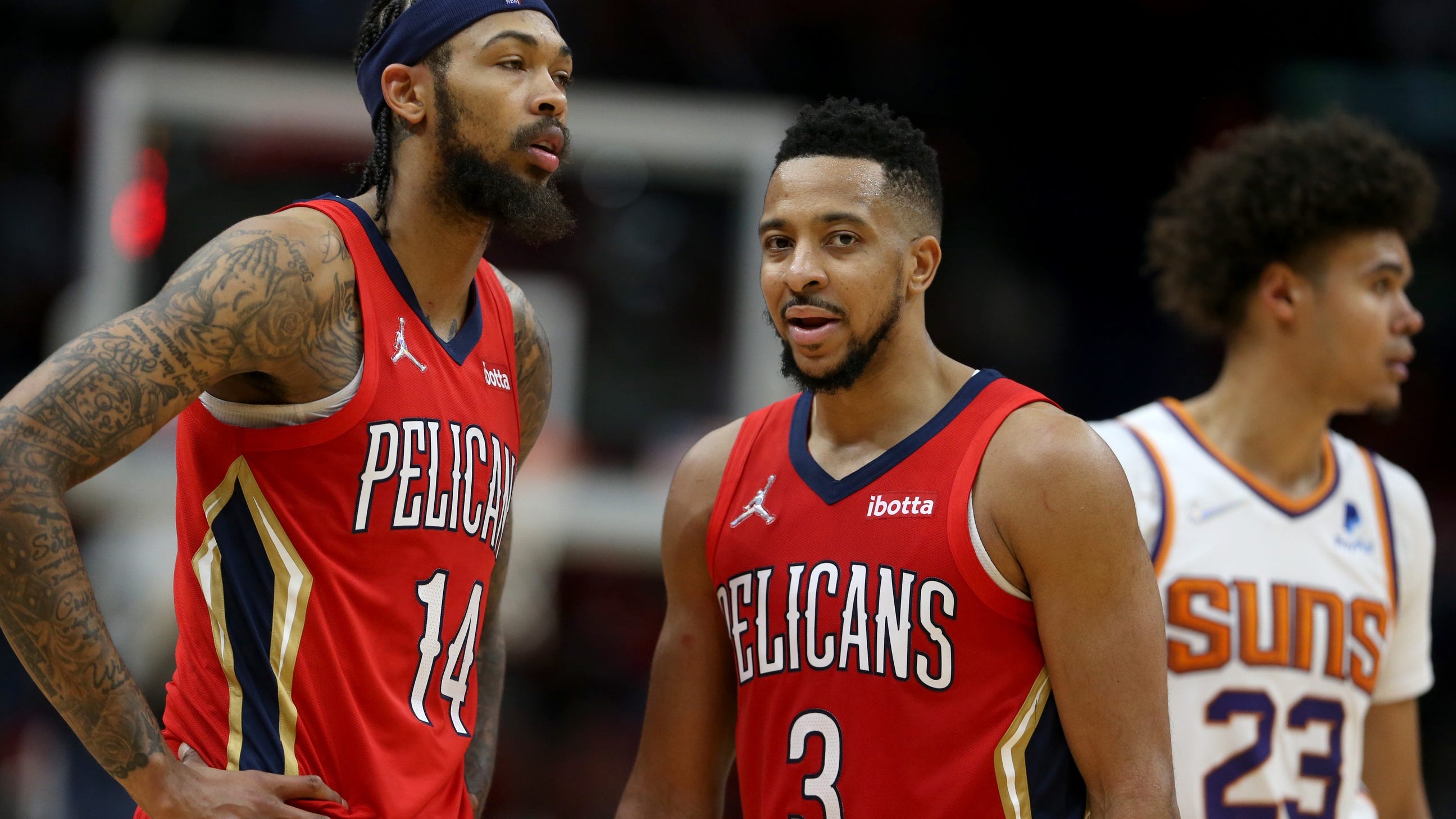CJ McCollum agrees to 2-year extension with Pelicans: AP source