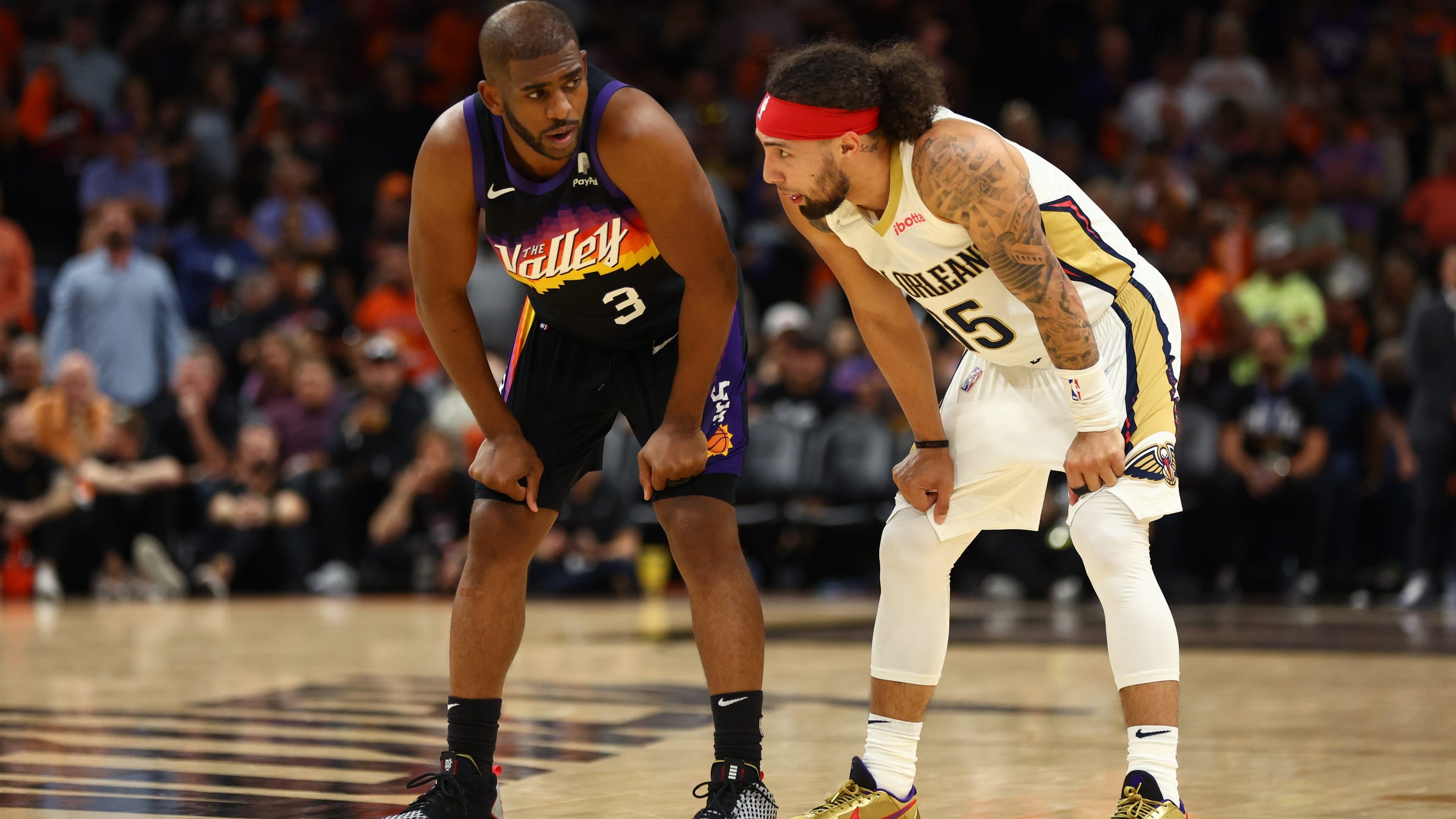 Physical play continues in Suns-Pels Game 6