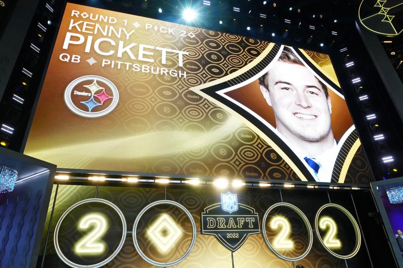 Screen in Las Vegas of Kenny Pickett being drafted to the Steelers
