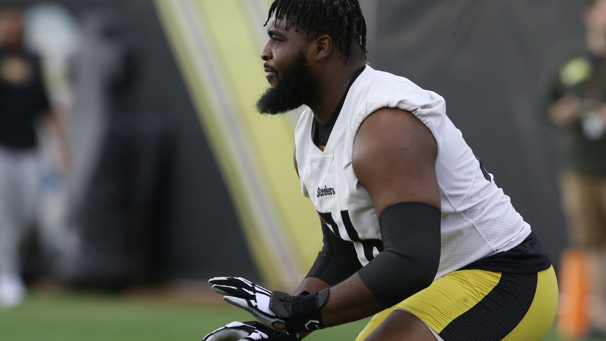 Steelers drop former starting tackle and drafted punter