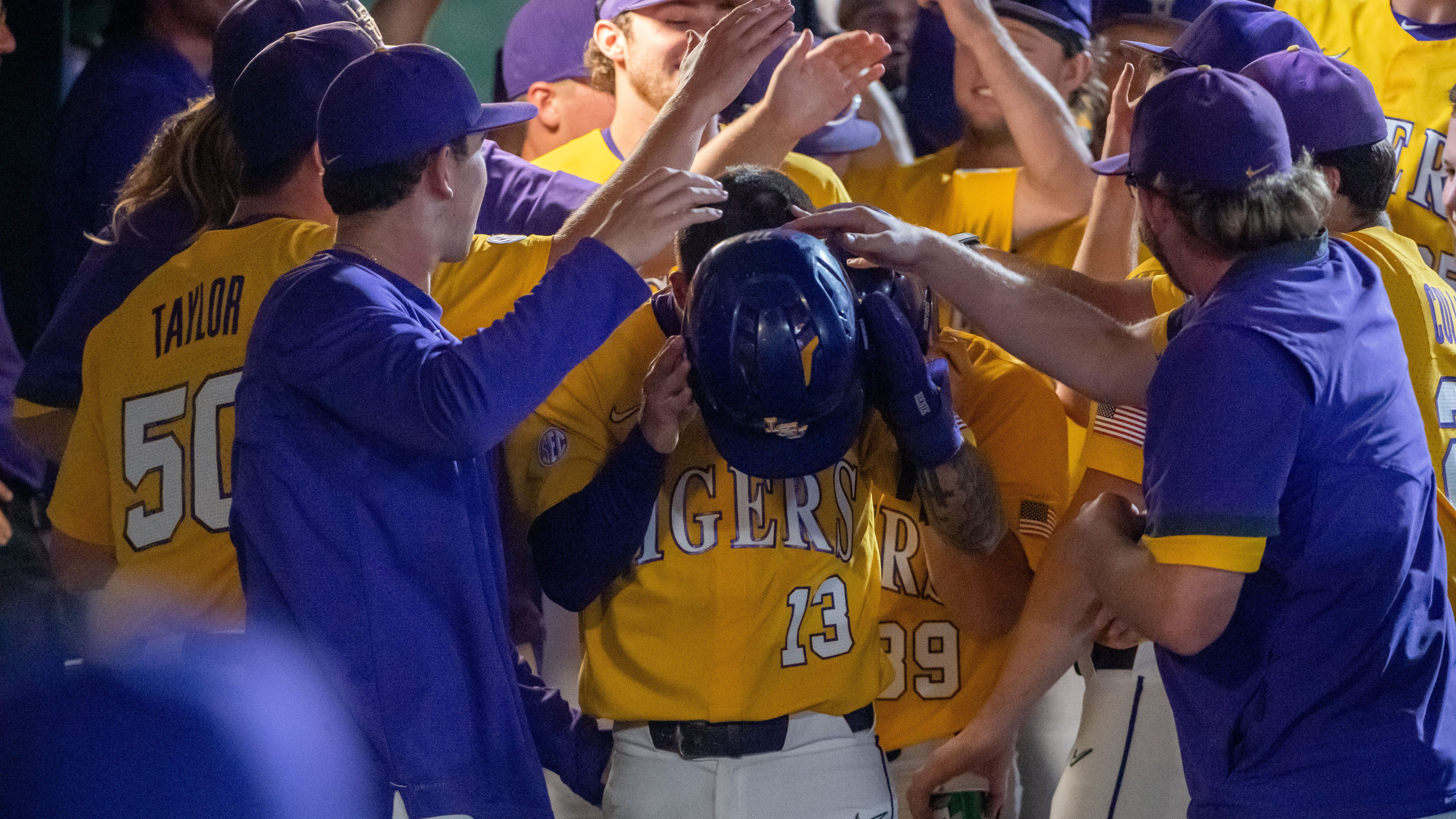 LSU baseball rips off 10-run 8th inning to stun Kennesaw State: 'Are you not entertained?'
