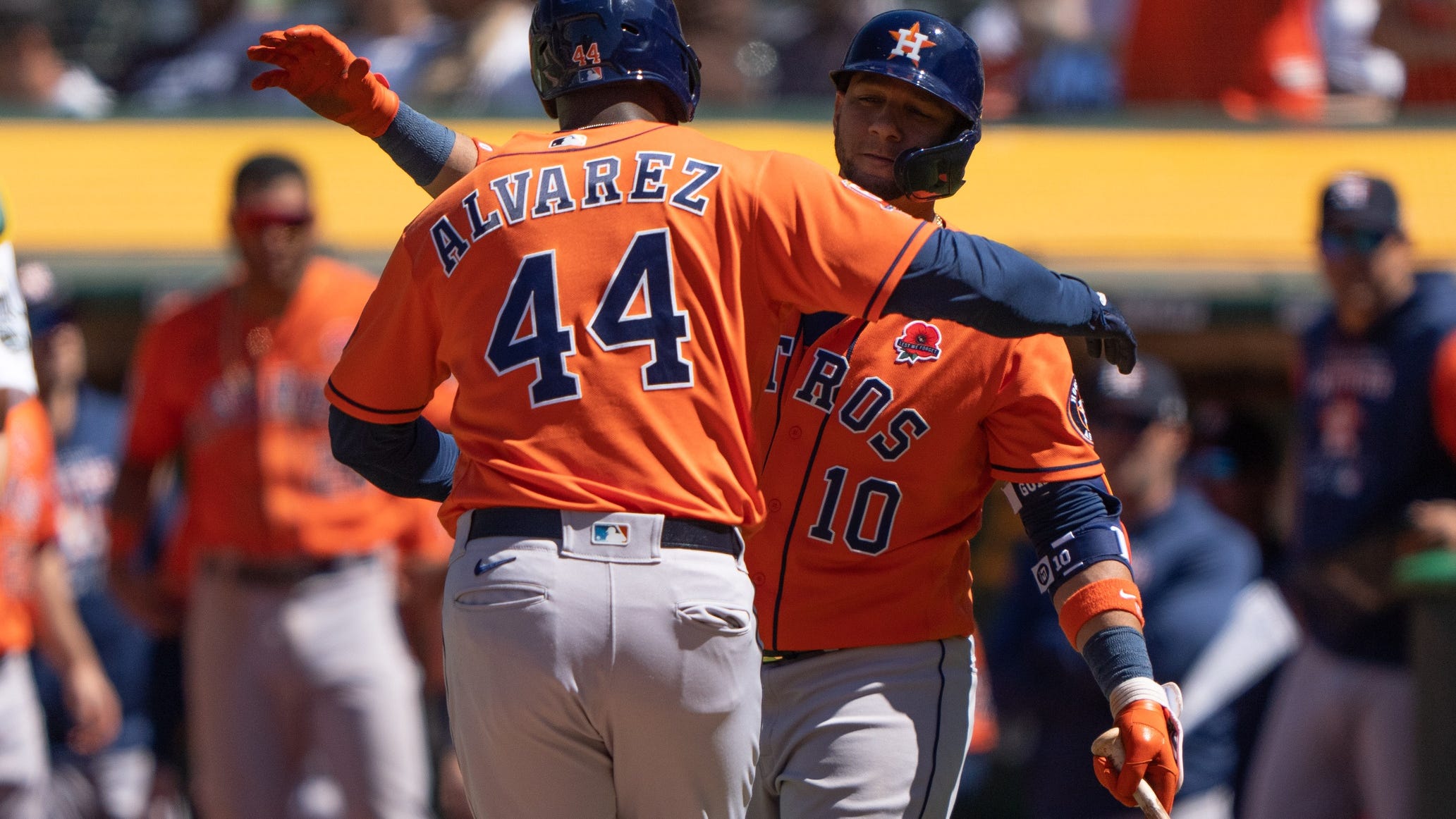 Alvarez hits 2 long homers to lead Astros past A’s 5-1