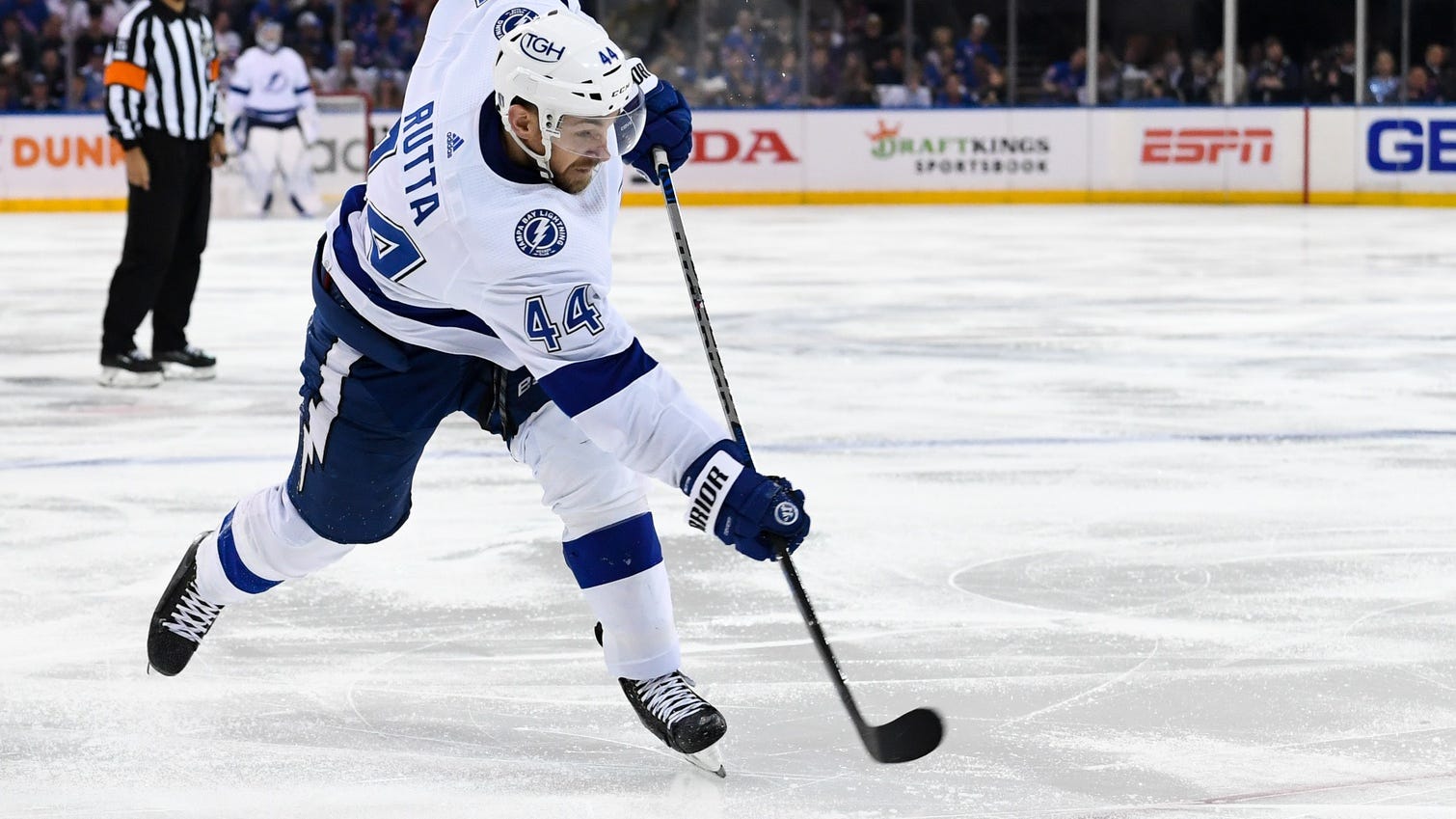 Penguins sign defenseman Jan Rutta to three-year contract