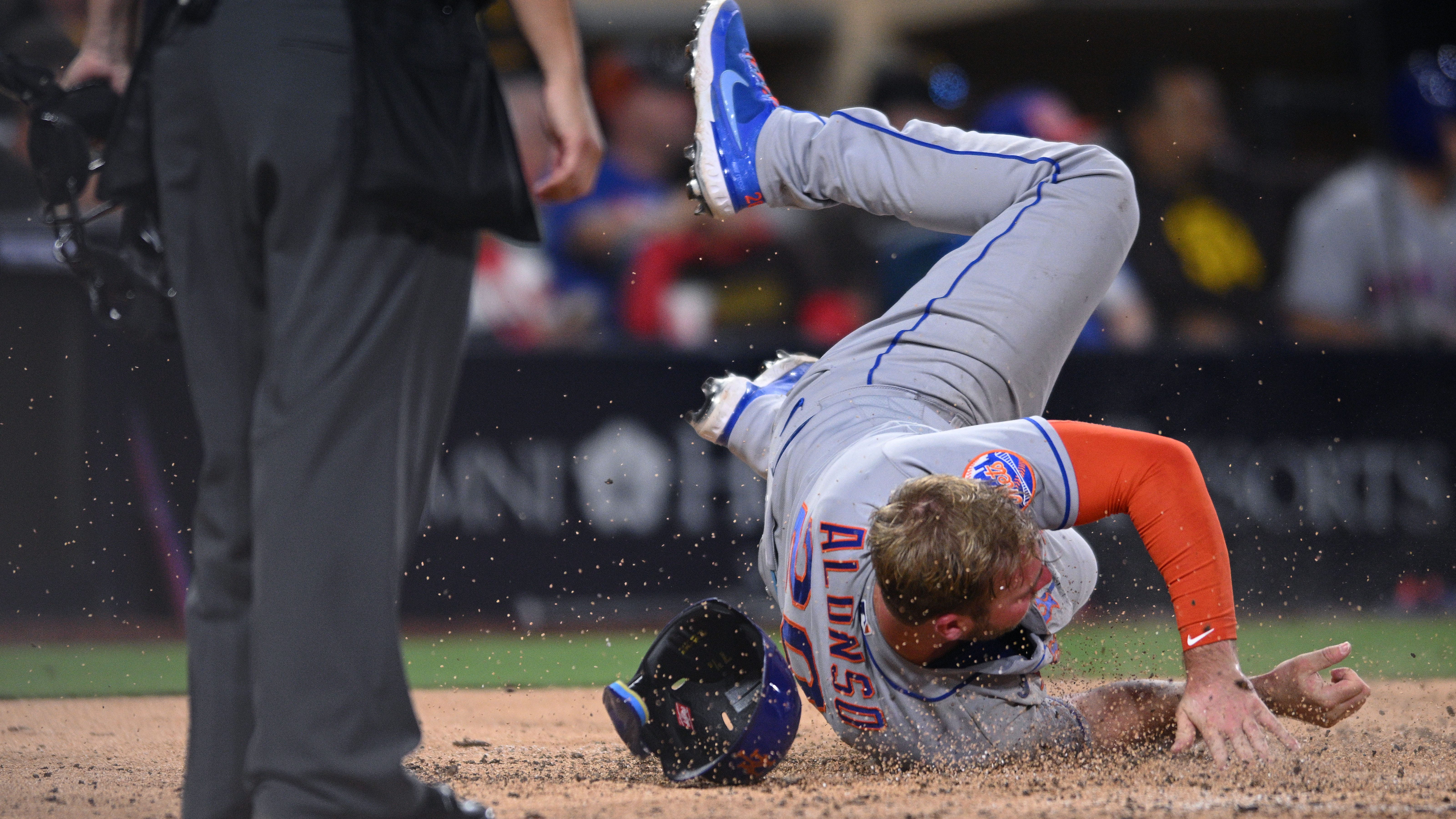 Pete Alonso roasted after clumsy dive into home plate: 'Like a wounded walrus'