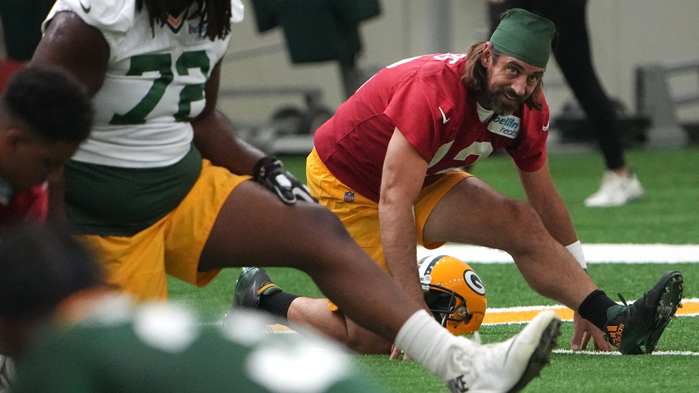 Aaron Rodgers reportedly now dating a witch